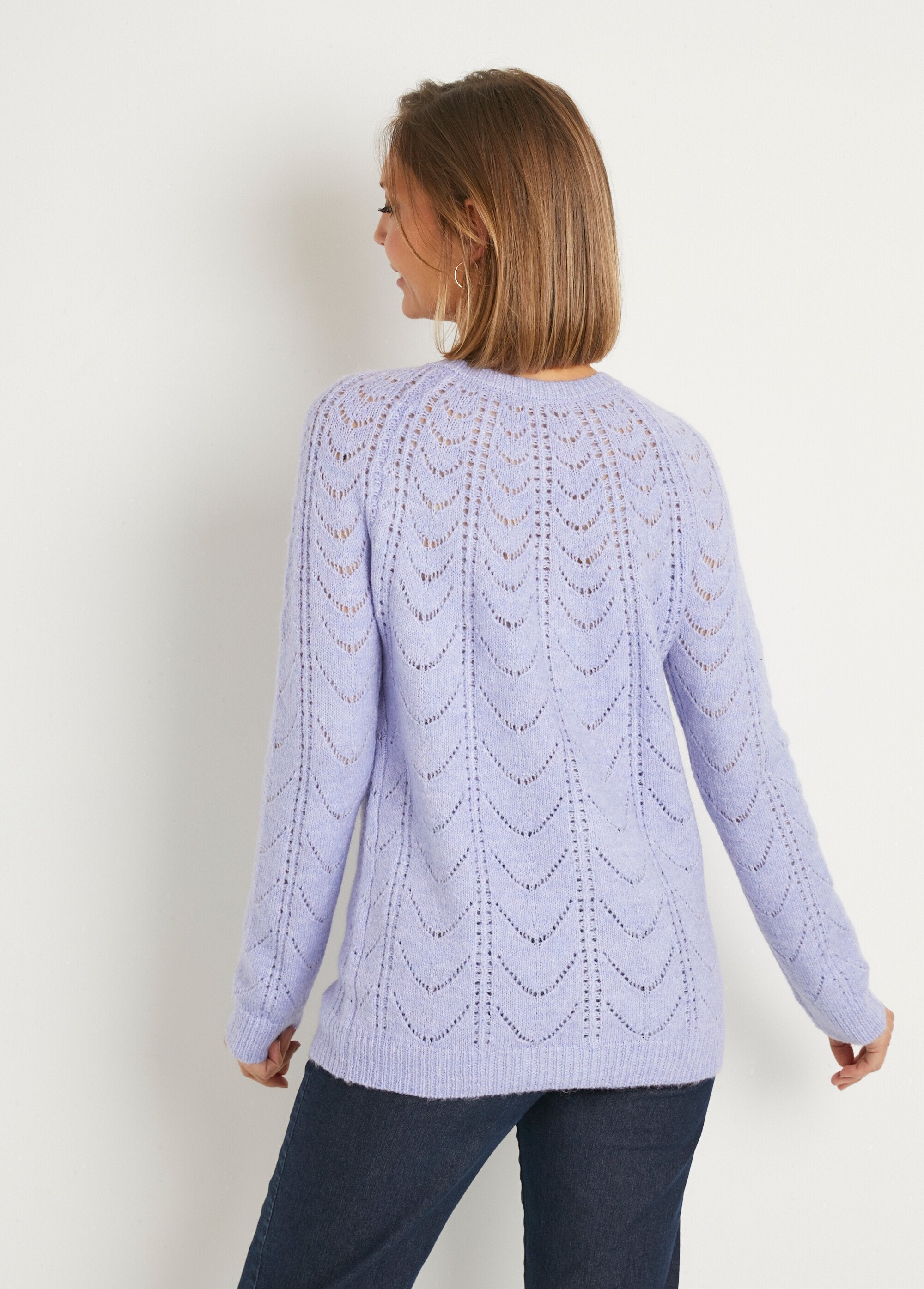 Cardigan_met_knopen_en_zoomdetails_en_ronde_hals_Parme_DO1_slim