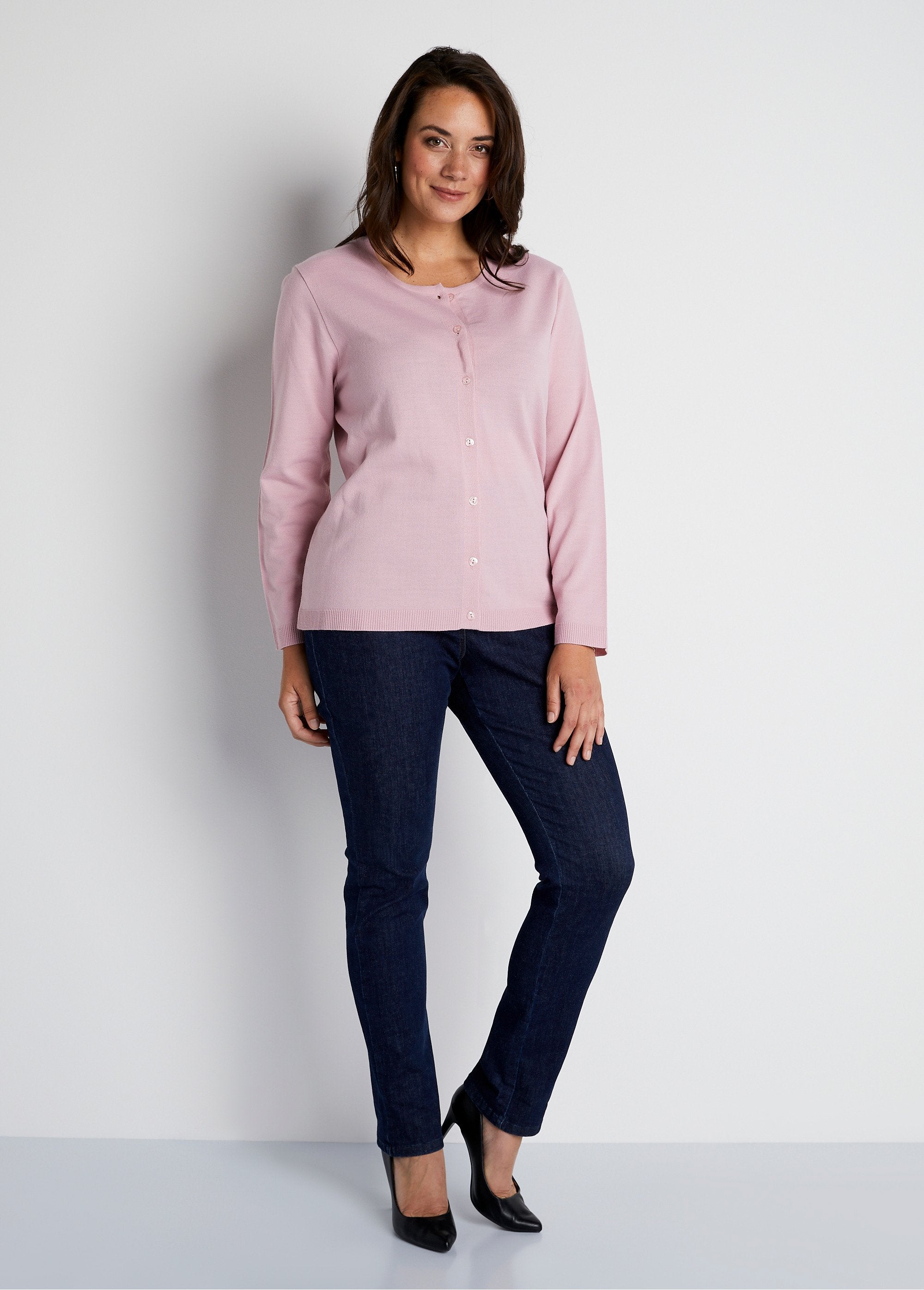 Colete_cardigan_curto_liso_com_botões_ROSA_SF1_curvy