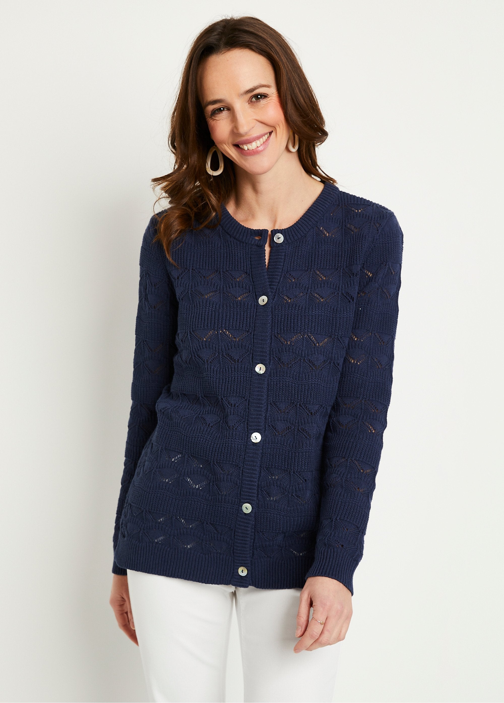 Gilet_cardigan_court_ajouré_boutonné_Marine_FA1_slim