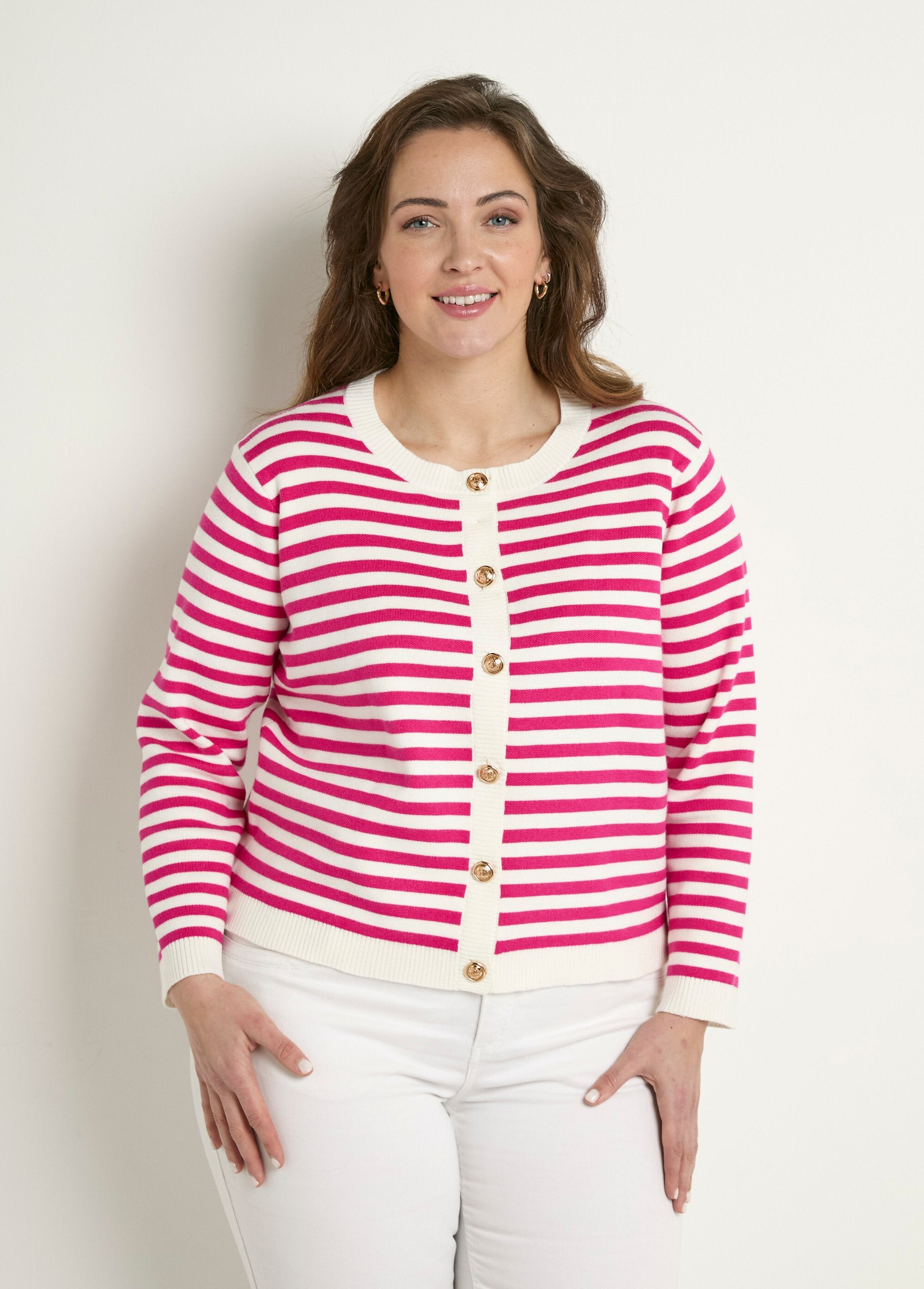 Gilet_cardigan_court_col_rond_rayé_boutonné_Raye_fuchsia_FA1_slim