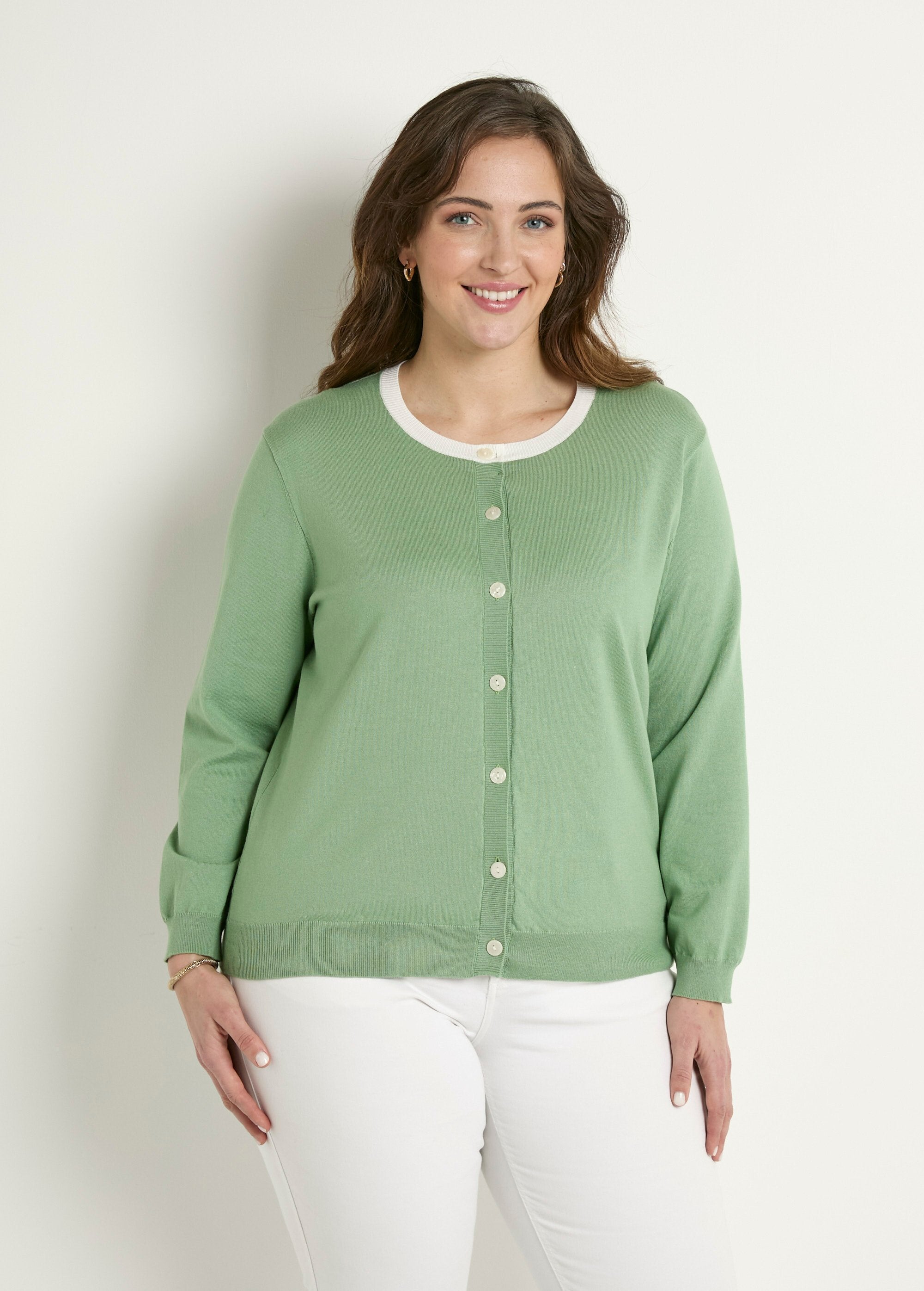 Gilet_cardigan_doux_col_rond_boutonné_Vert_d_eau_FA1_curvy