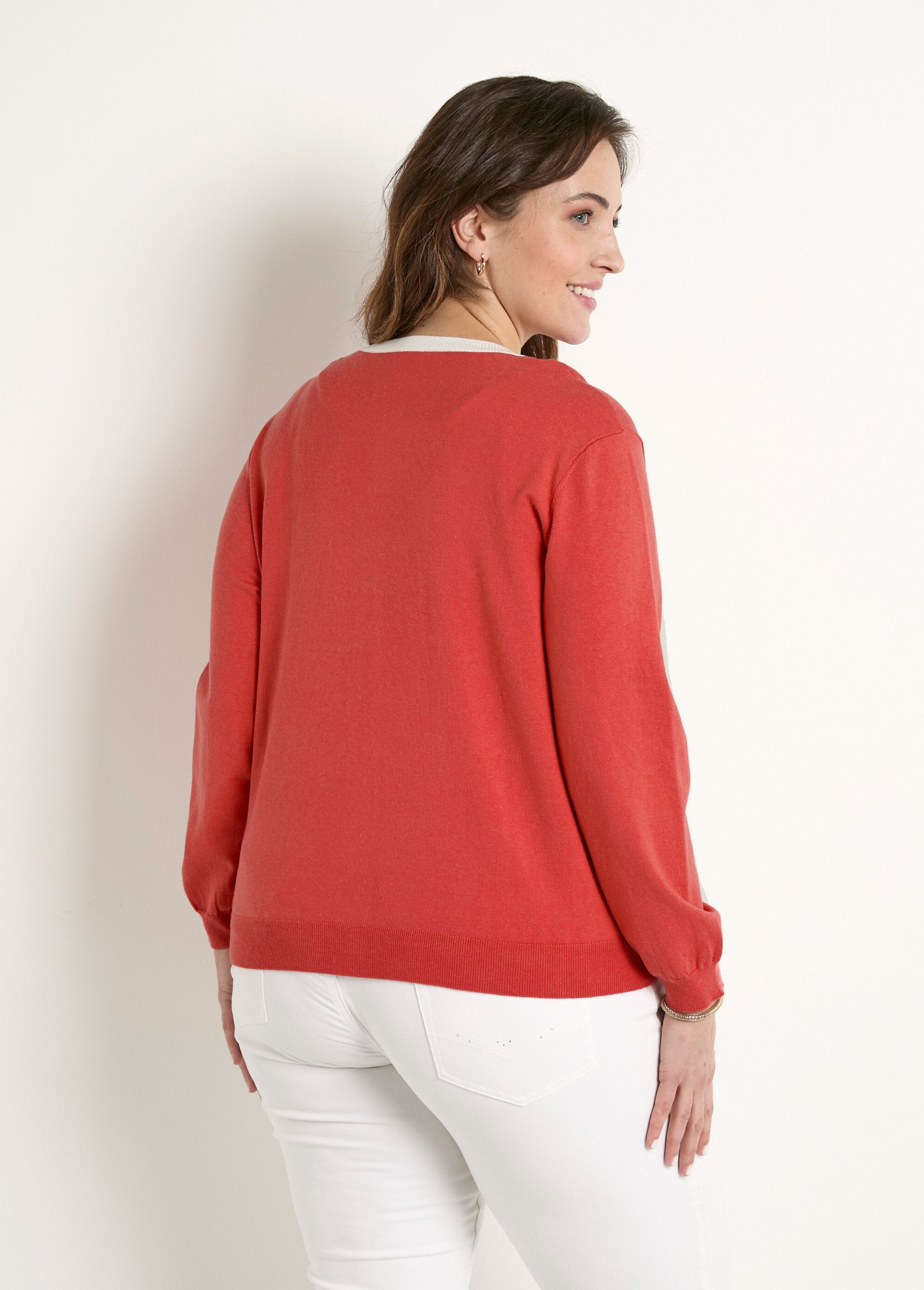 Gilet_cardigan_doux_col_rond_boutonné_Coquelicot_DO1_curvy