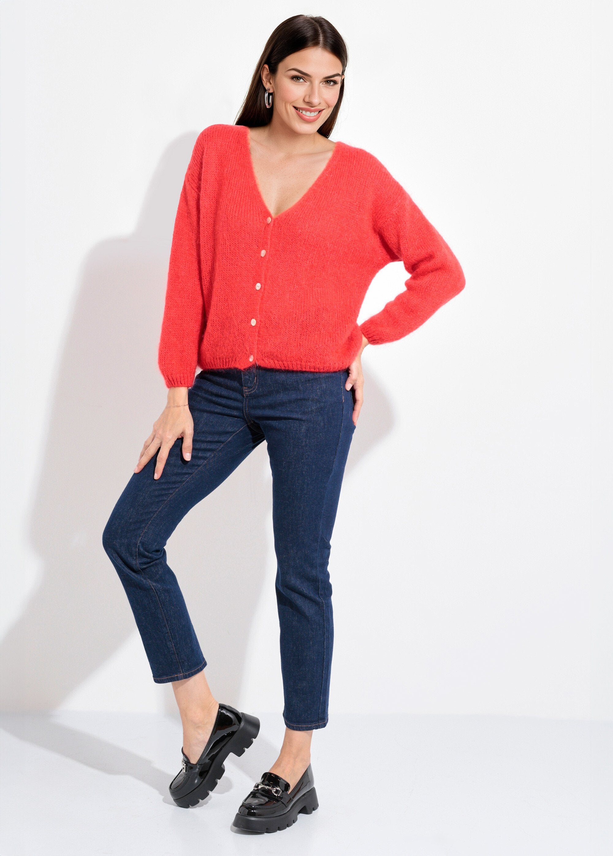 Warm,_zacht_vest_van_mohair_met_V-hals_Rouge_corail_SF1_slim
