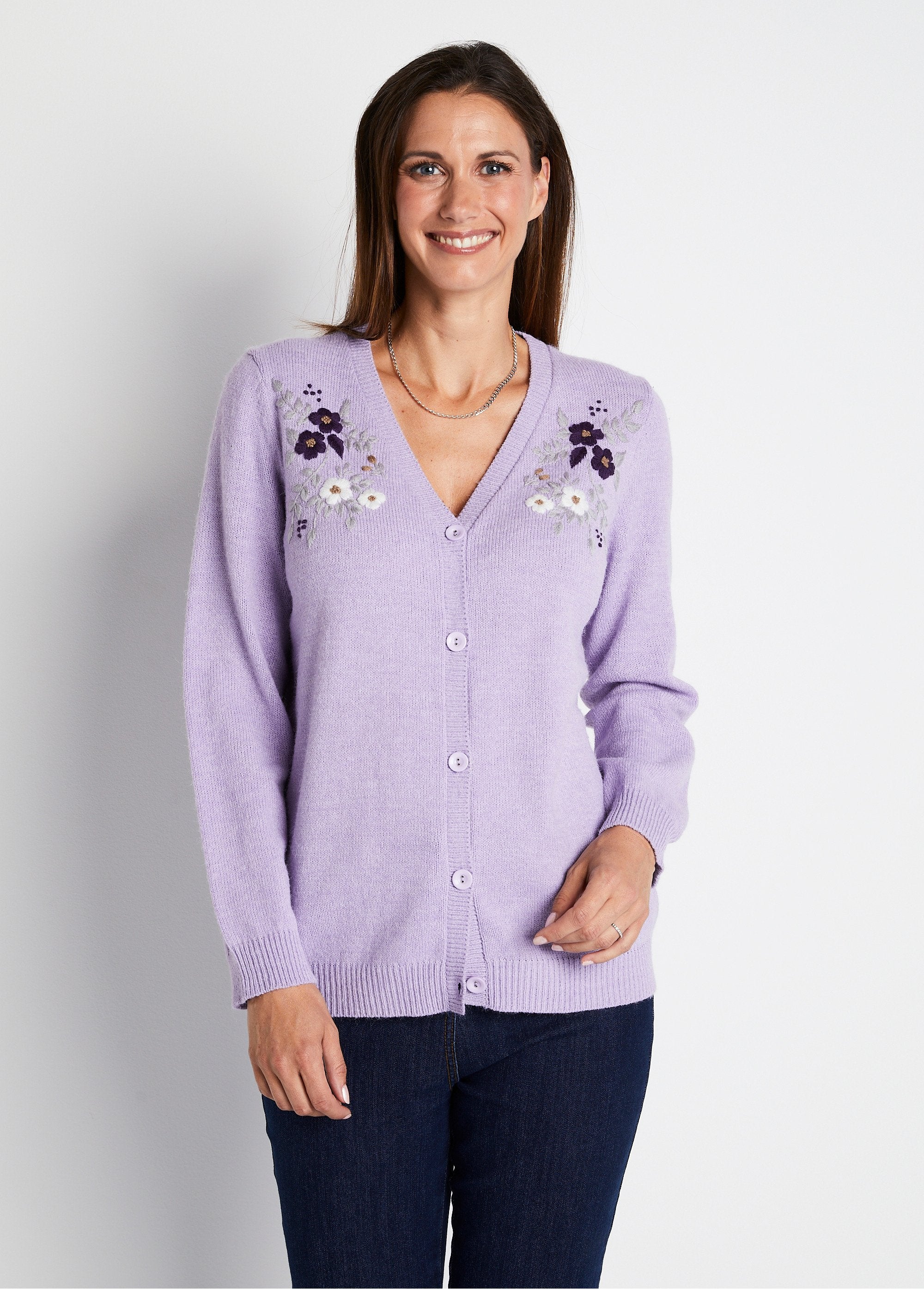 Gilet_doux_uni_col_V_boutonné_court_brodé_Lilas_FA1_slim