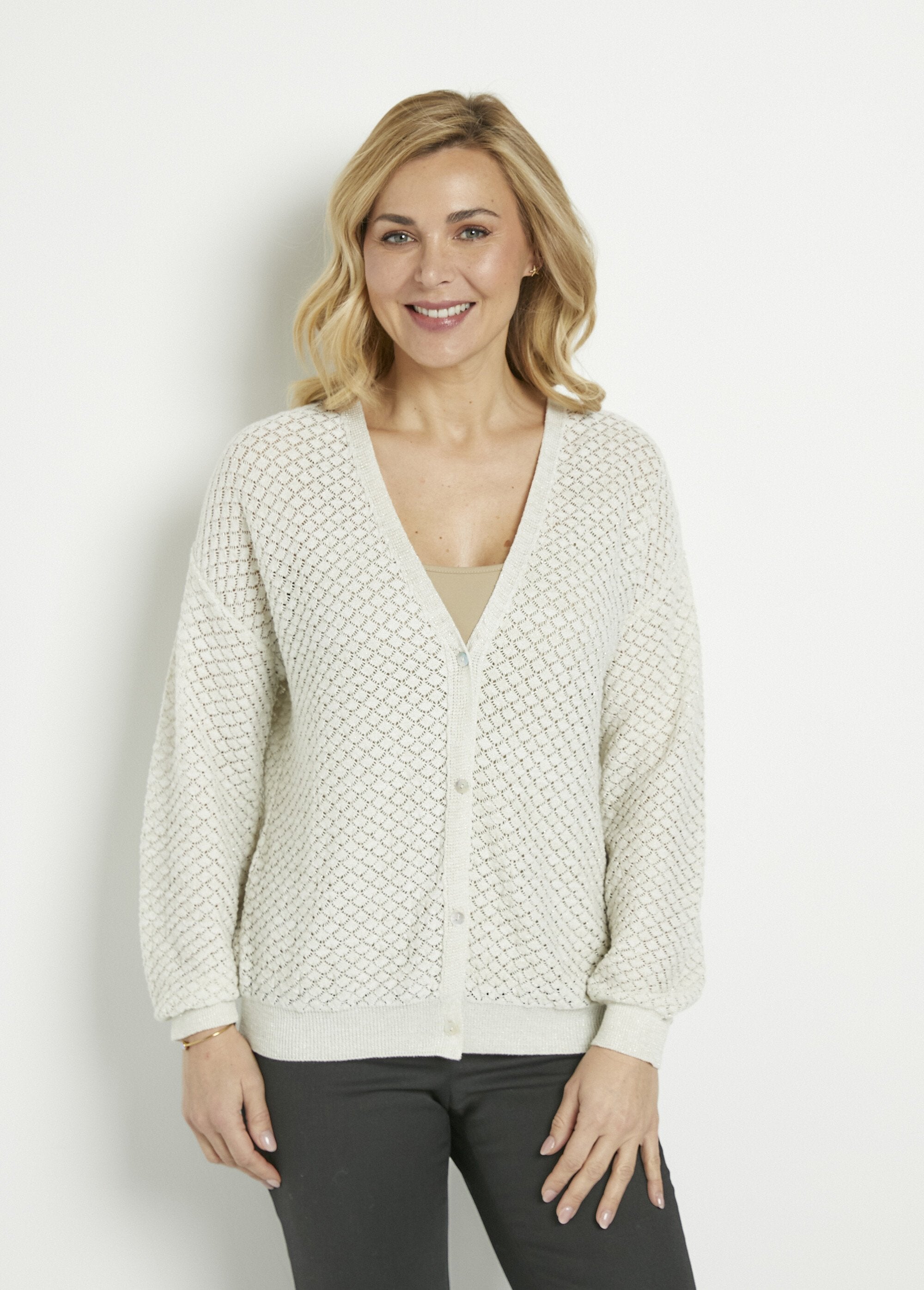 Gilet_court_boutonné_col_V_manches_longues_Beige_dore_FA1_slim