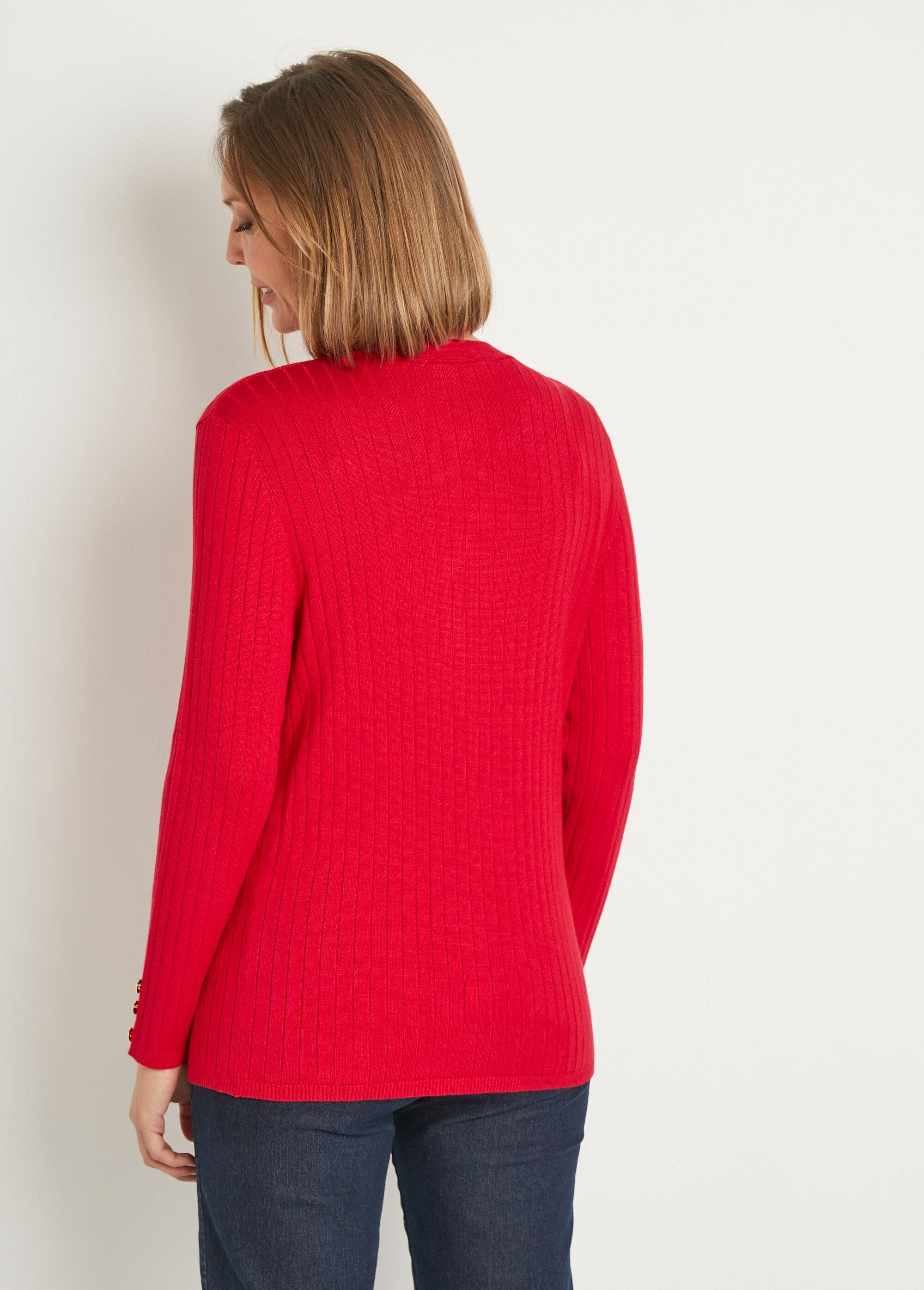 Geribd_kort_vest_met_V-hals_en_knopen_Rouge_DO1_slim