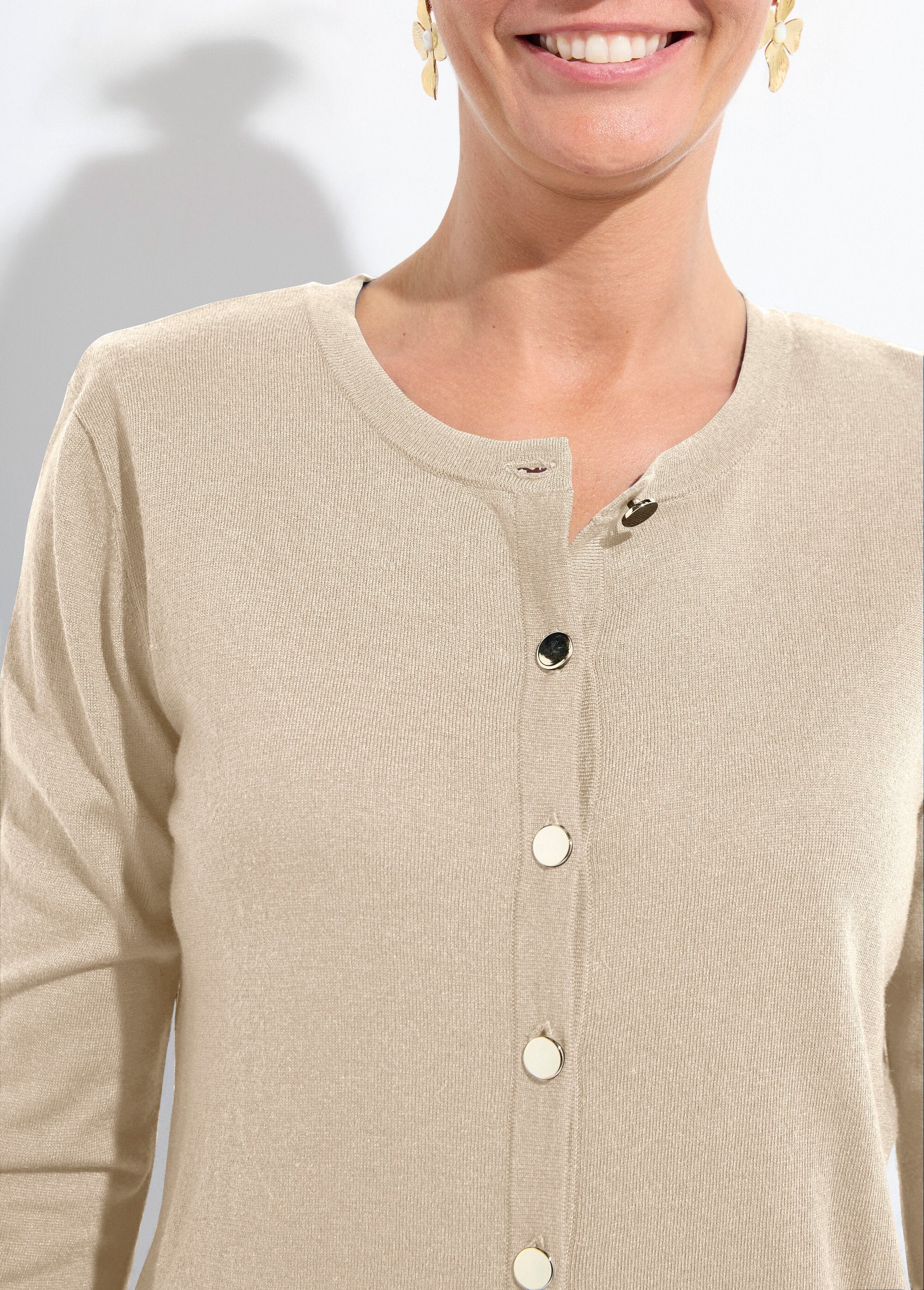 Gilet_fin_col_rond_boutonné_jersey_uni_avec_laine_mérinos_Ficelle_DE1_slim