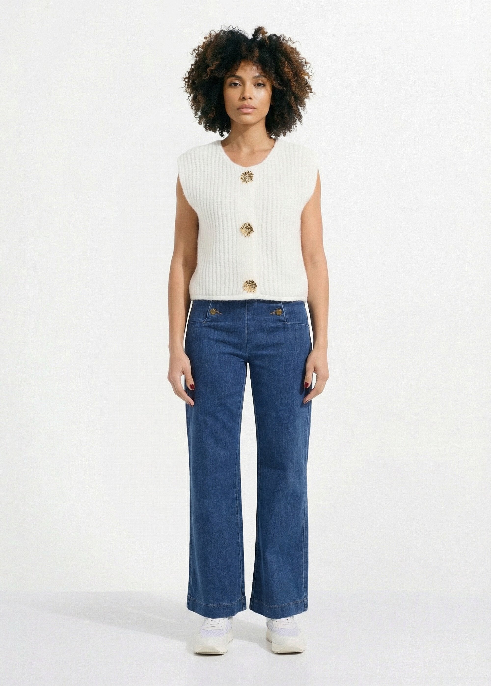 Mouwloos_vest_met_juwelenknopen_Blanc_SF1_slim