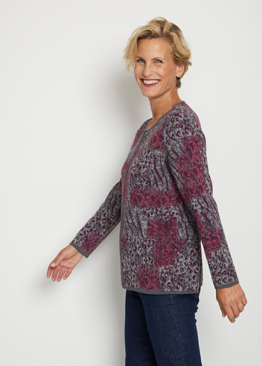 Cardigan_met_luipaardjacquard_en_rits_halflang_Grijze_en_zwarte_bessen_DR1_slim