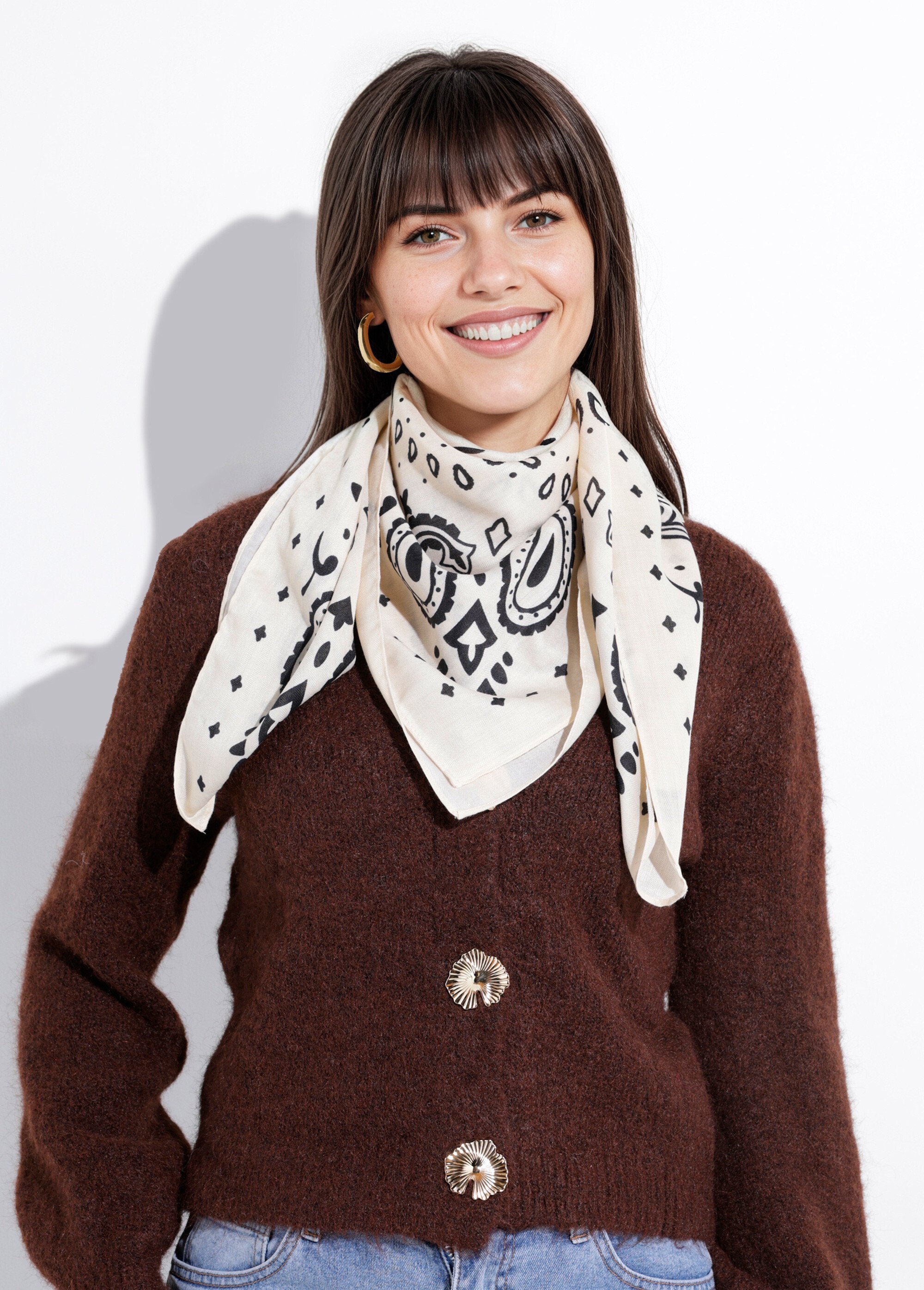 Grote_vierkante_bandana_sjaal_Beige_FA1_slim