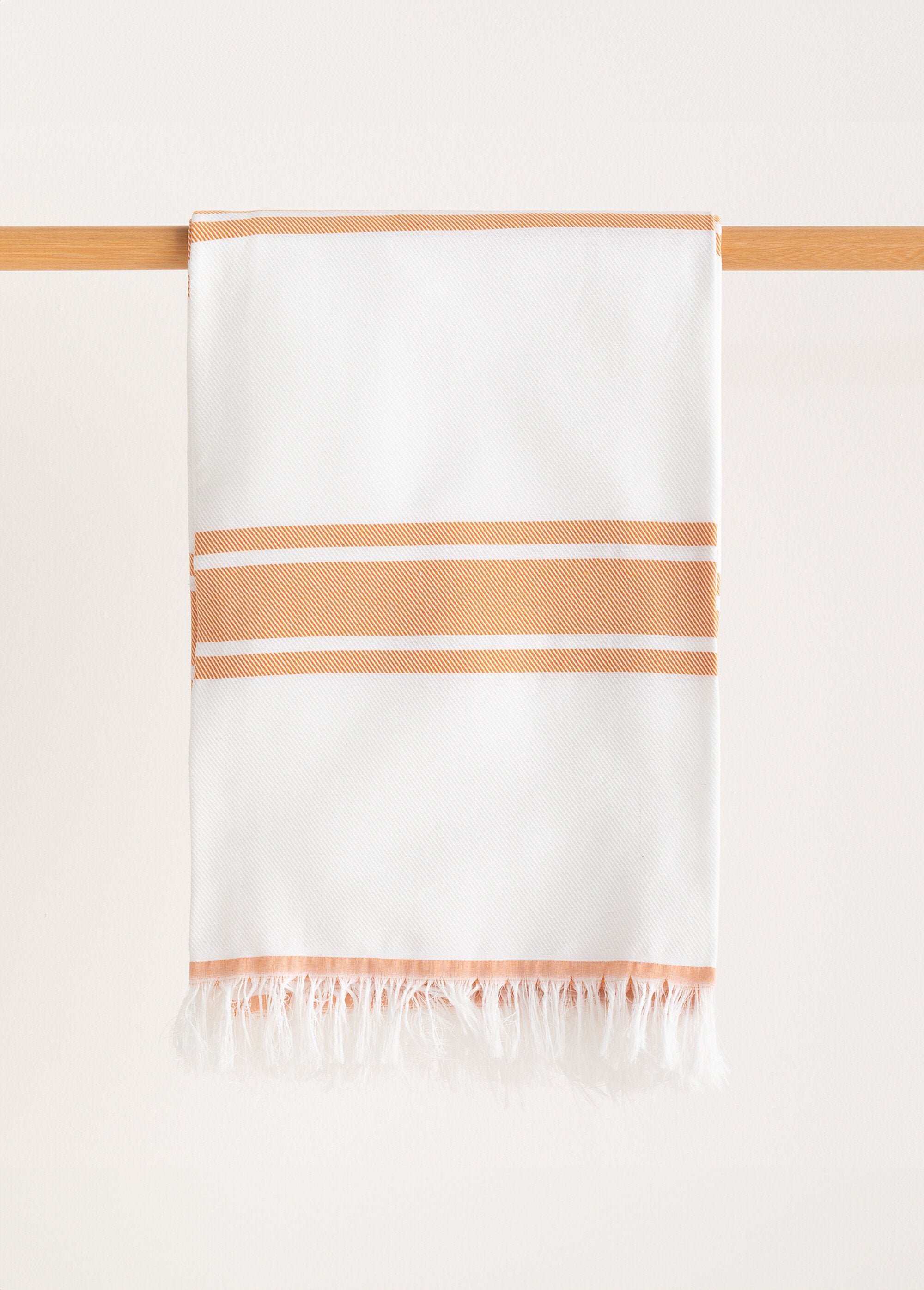 Grande_fouta_de_plage_rayée_en_coton_Raye_orange_DE2_slim