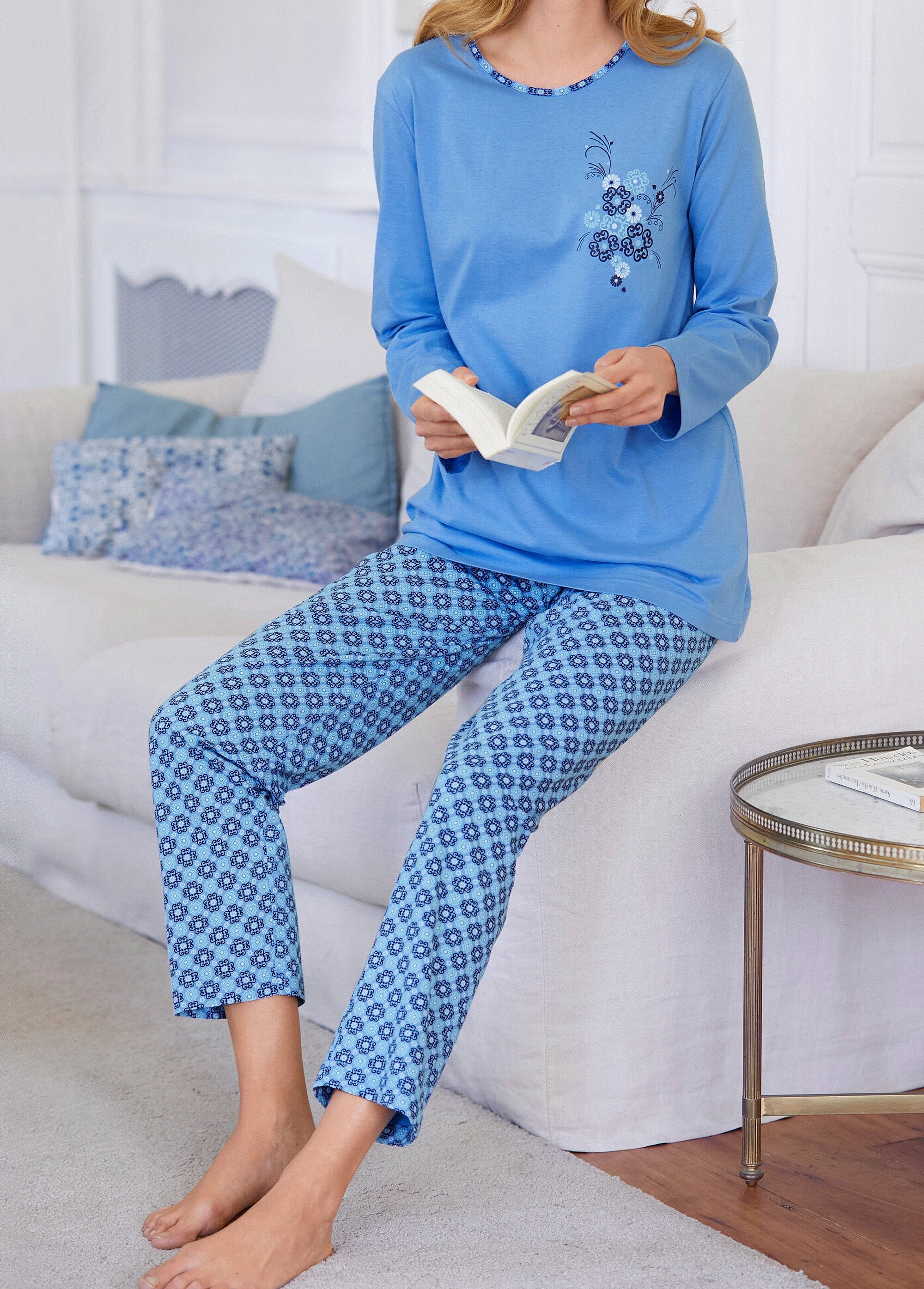 Pyjamatop_met_lange_mouwen_Indigo_FA1_slim