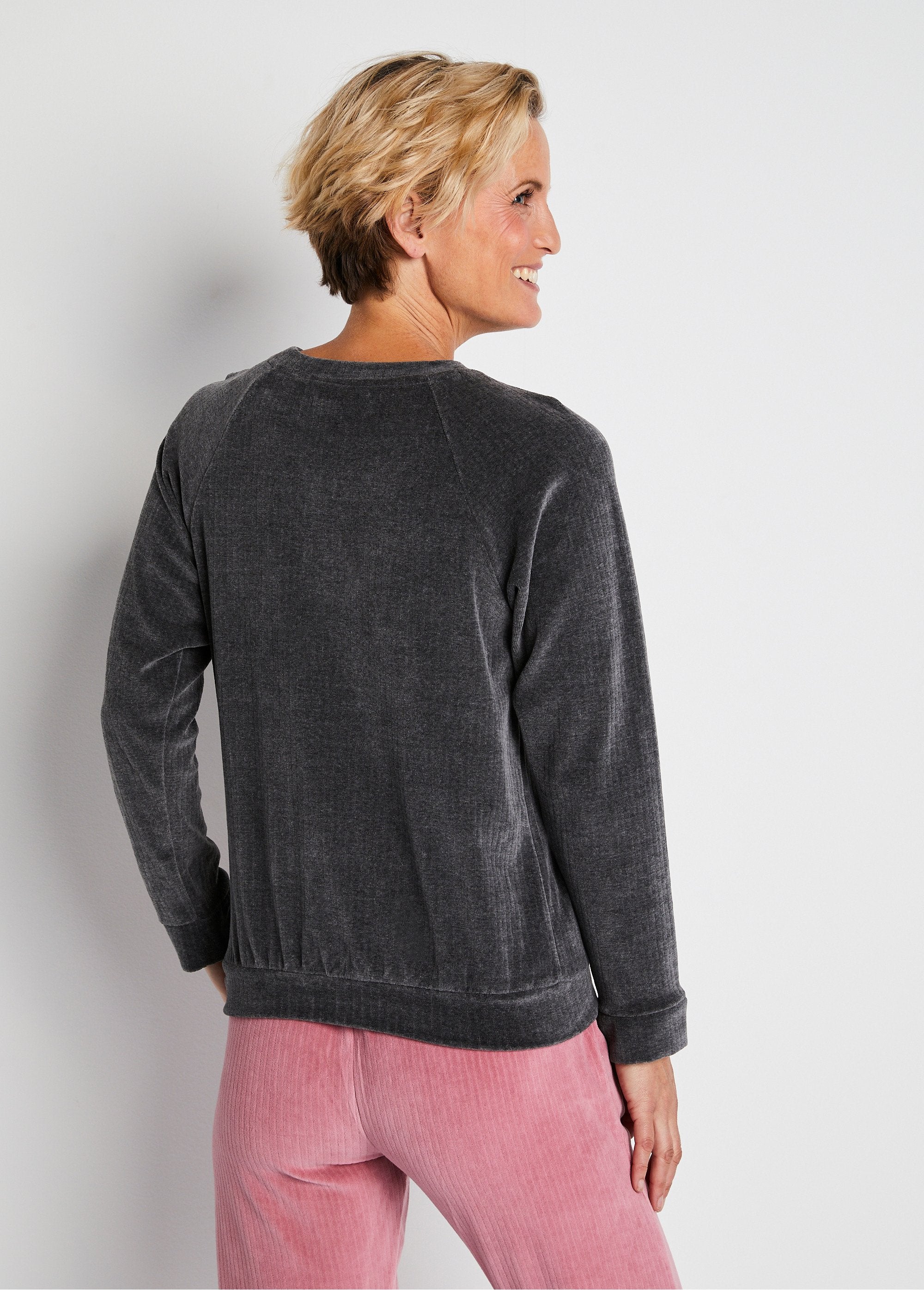 Corduroy_sweatshirt_pyjamatop_Houtskool_grijs_DO1_slim