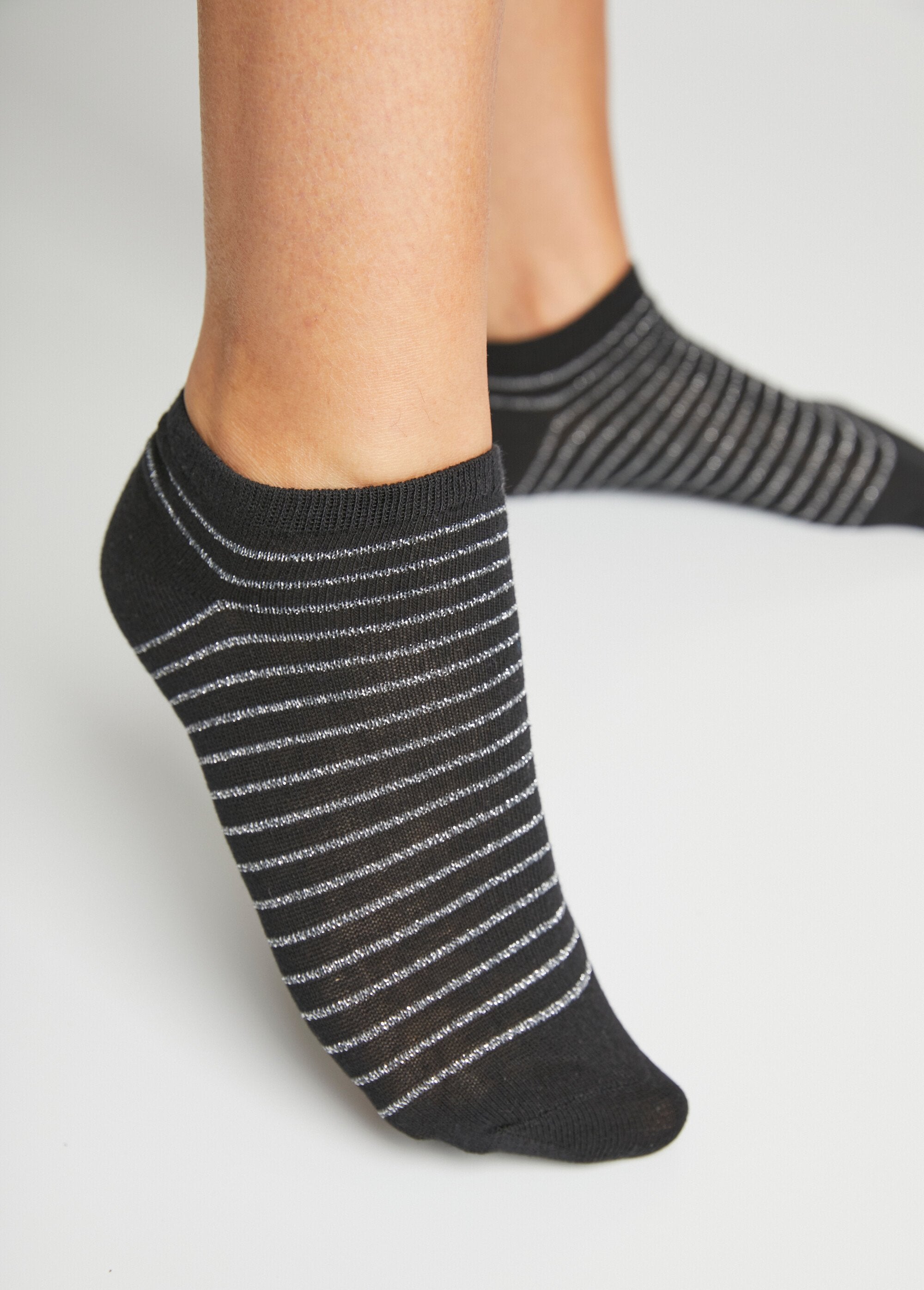 Chaussettes_discrètes_avec_lurex_Assortis_noir_lot3_DE1_slim