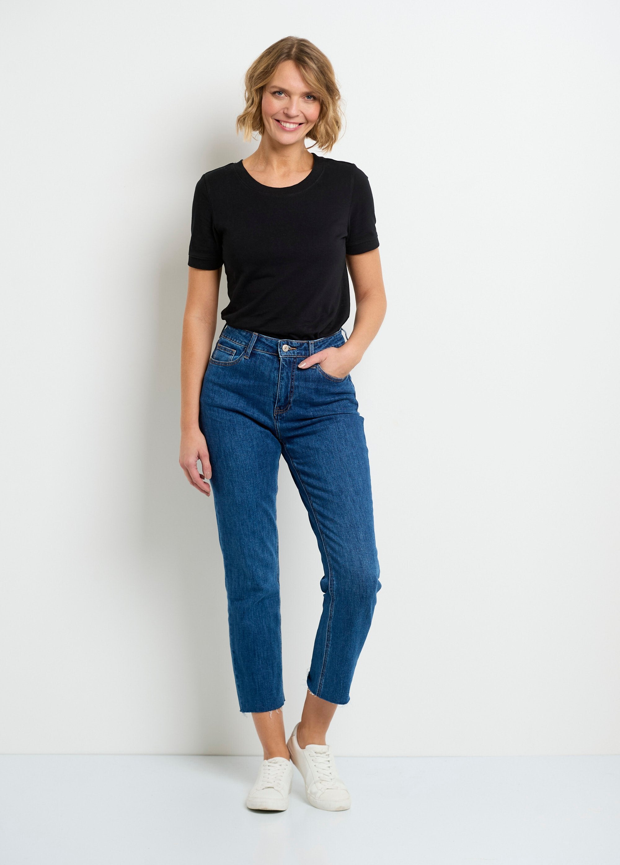 Rechte_jeans_met_5_zakken_en_gerafelde_zoom_Stone_SF1_slim