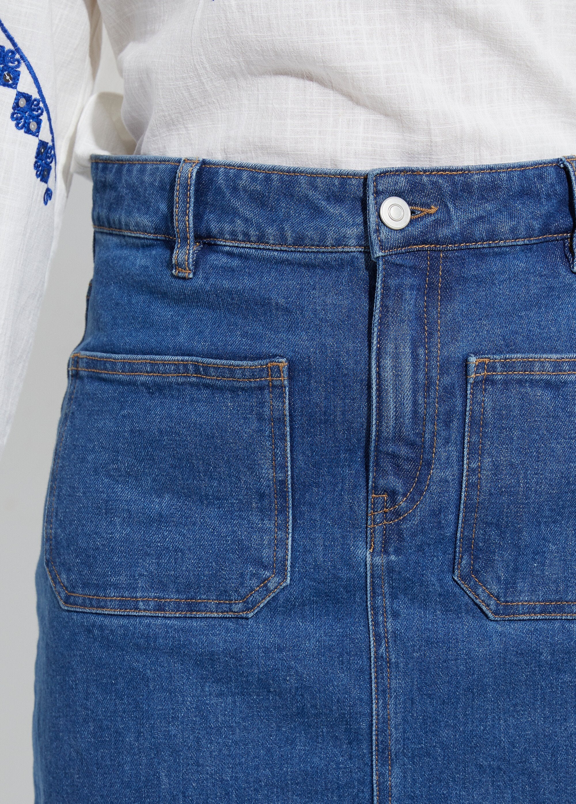 Korte_rechte_denim_rok_met_4_zakken_Bleu_stone_DE1_slim