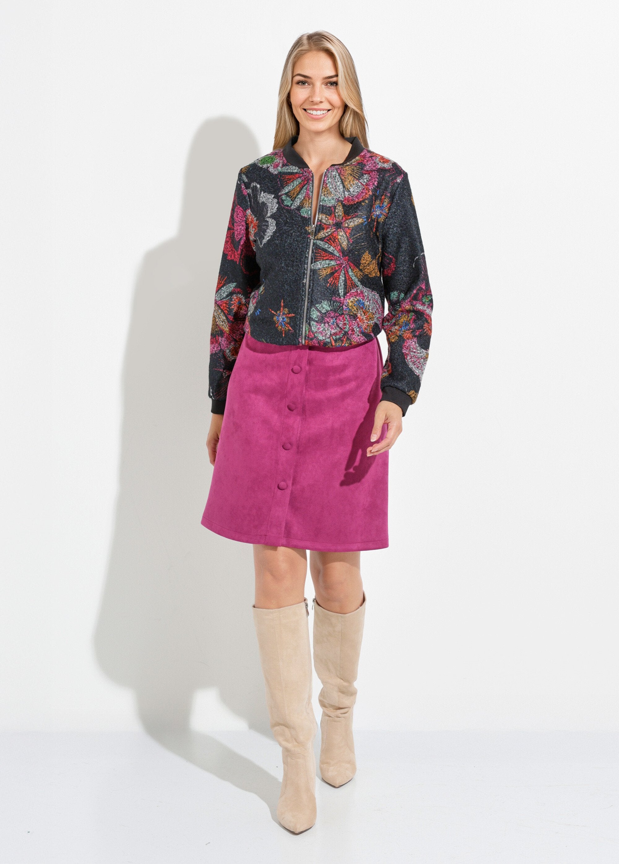 Short_straight_skirt_in_suede-effect_buttoned_fabric_Cassis_SF1_slim