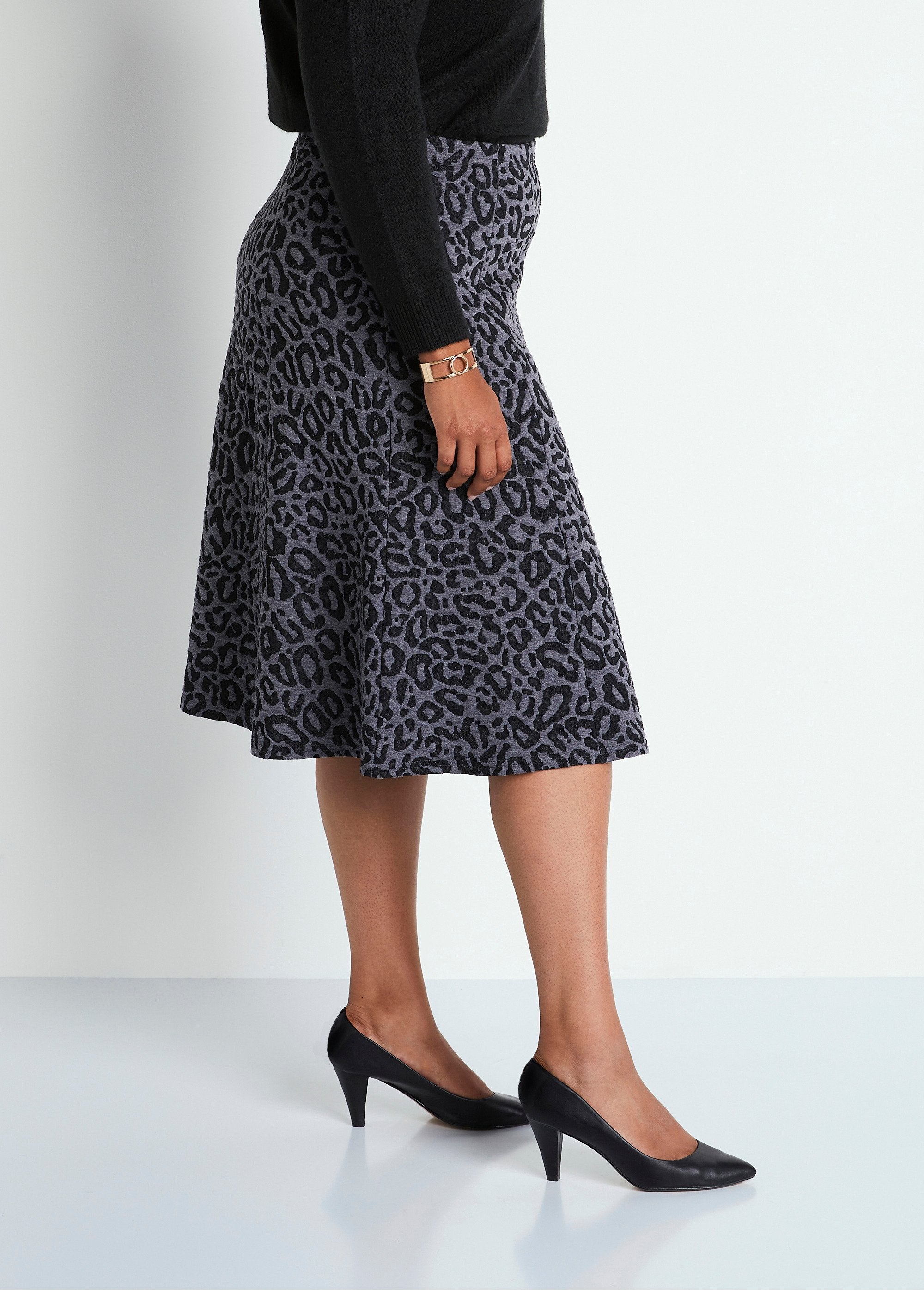 Jupe_longue_évasée_maille_jacquard_Gris_leopard_DR1_curvy