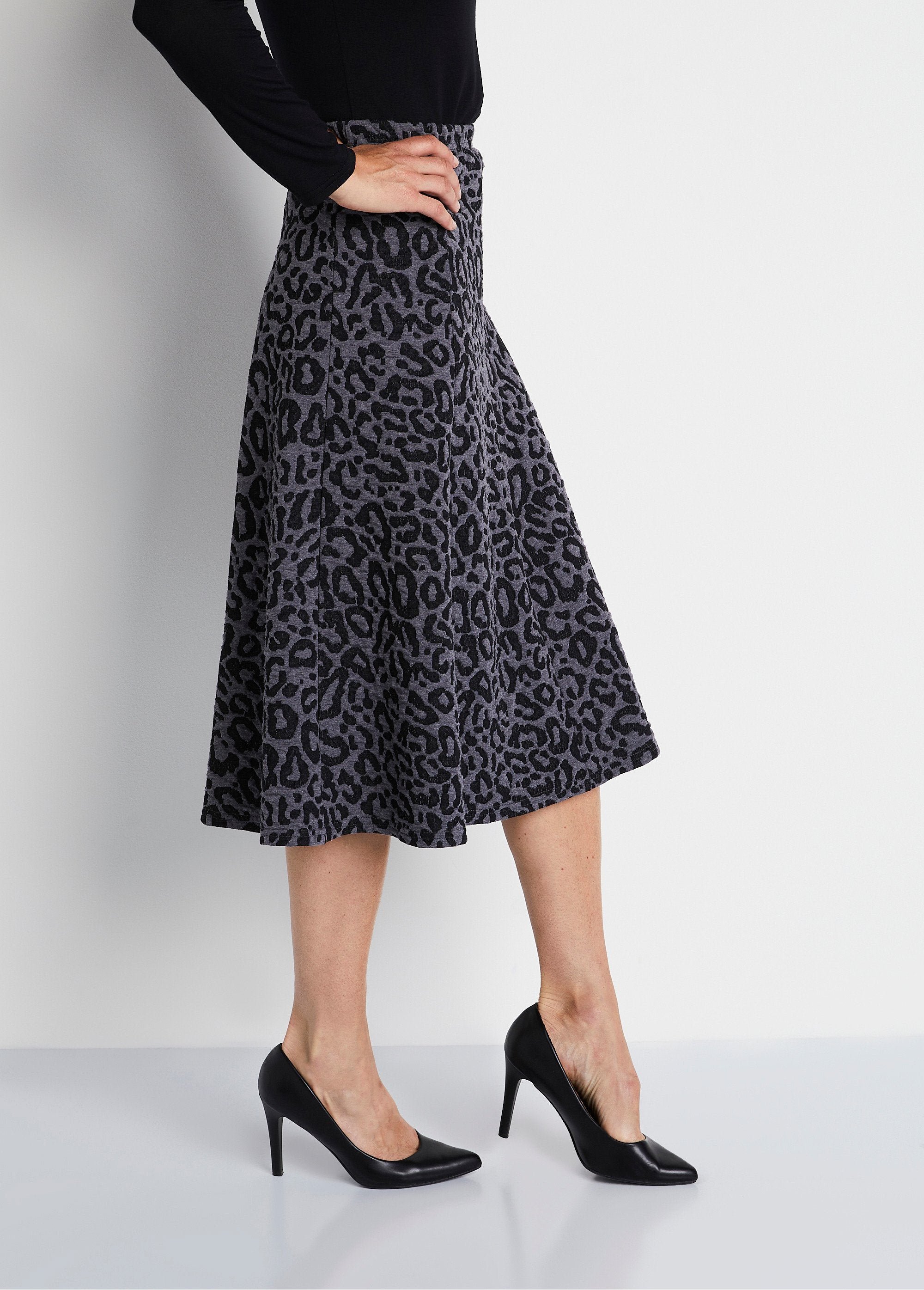 Jupe_longue_évasée_maille_jacquard_Gris_leopard_DR1_slim