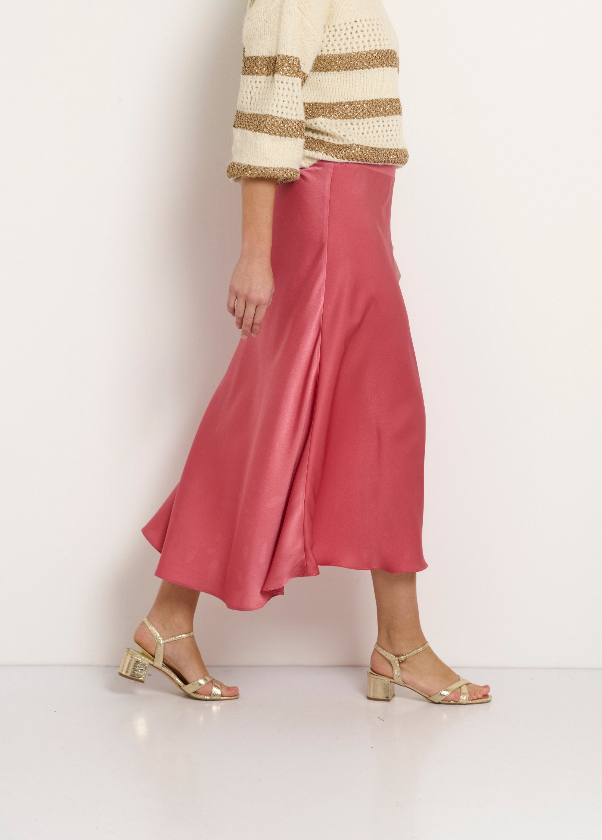 Long_flared_satin_skirt_with_elasticated_back_Coral_DR1_slim