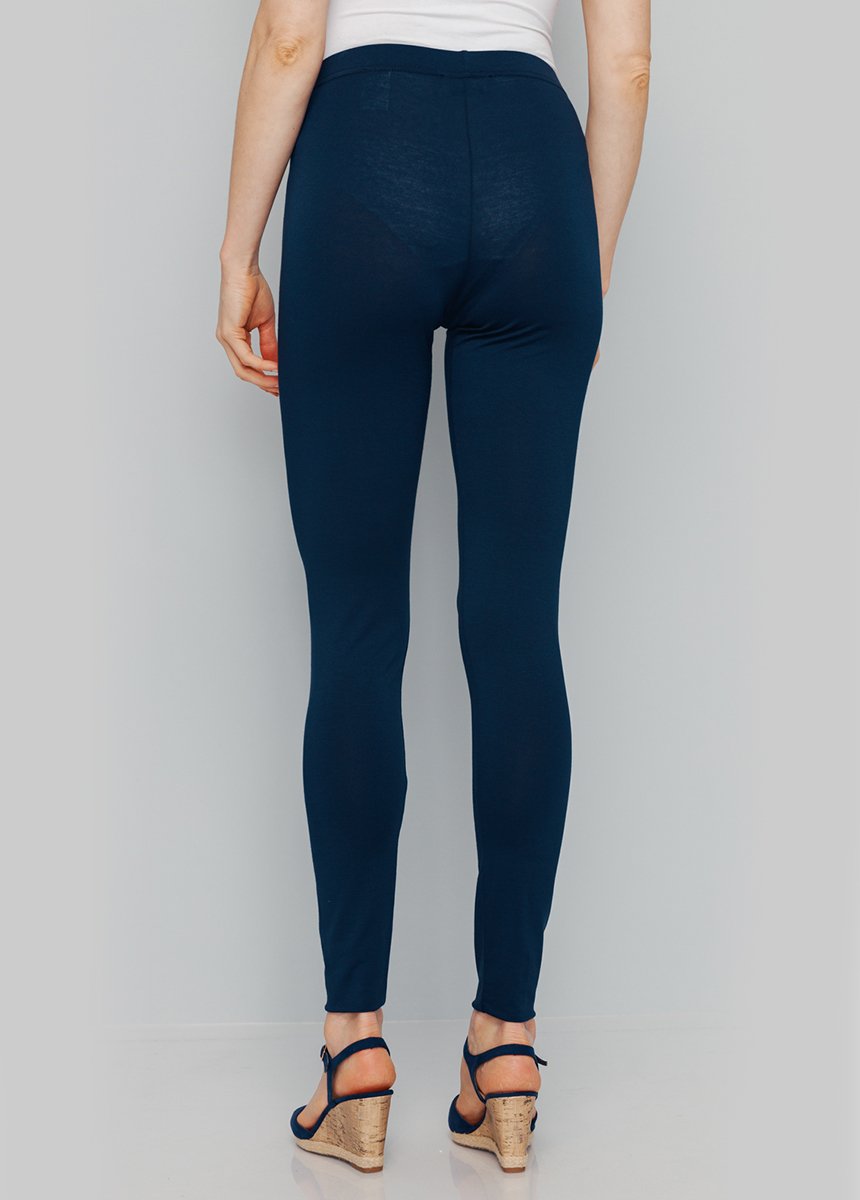 Lange,_effen_legging_met_elastische_tailleband_Marien_DO1_slim