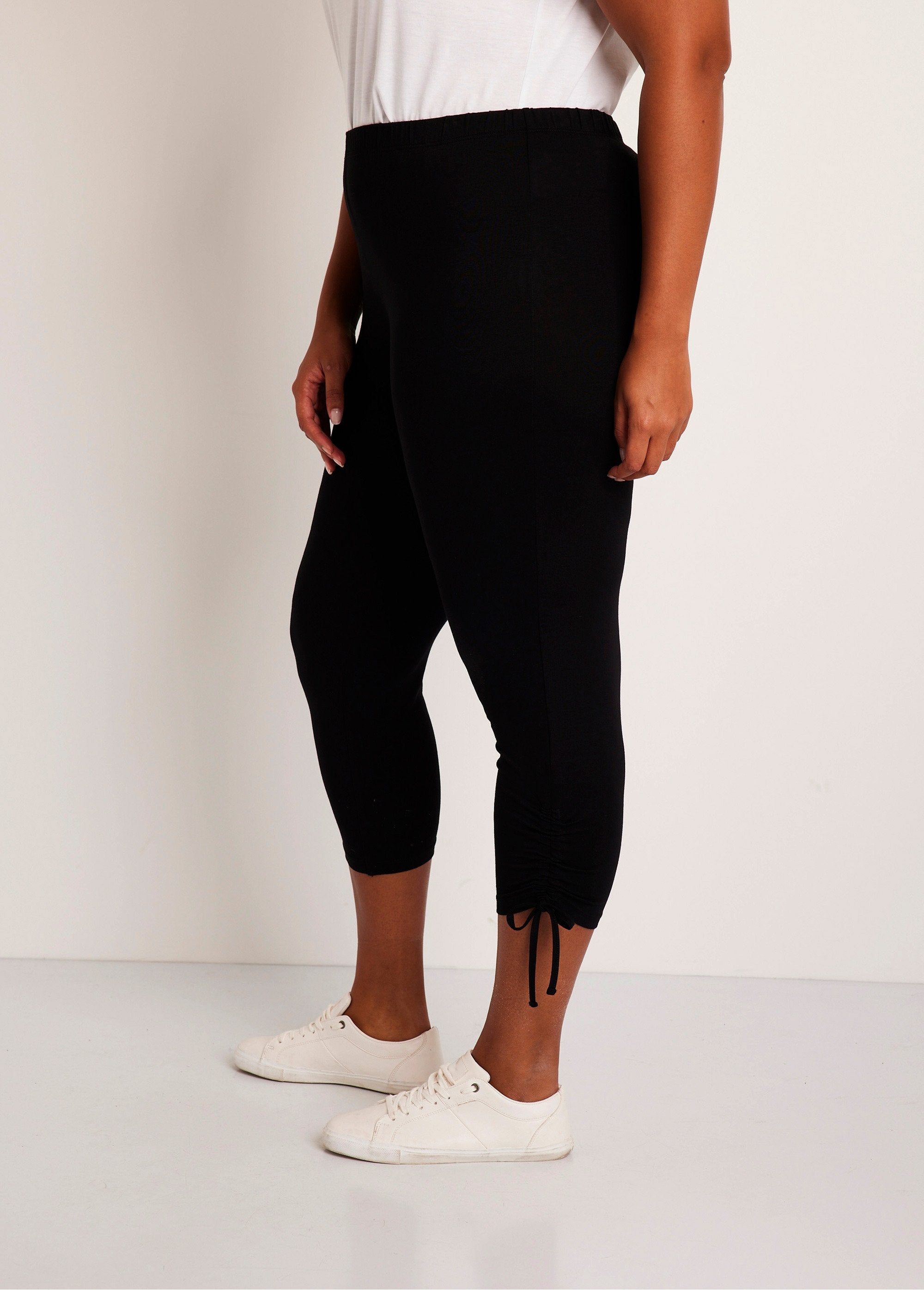 Legging_court_ceinture_élastiqué_Uni_noir_DR1_curvy
