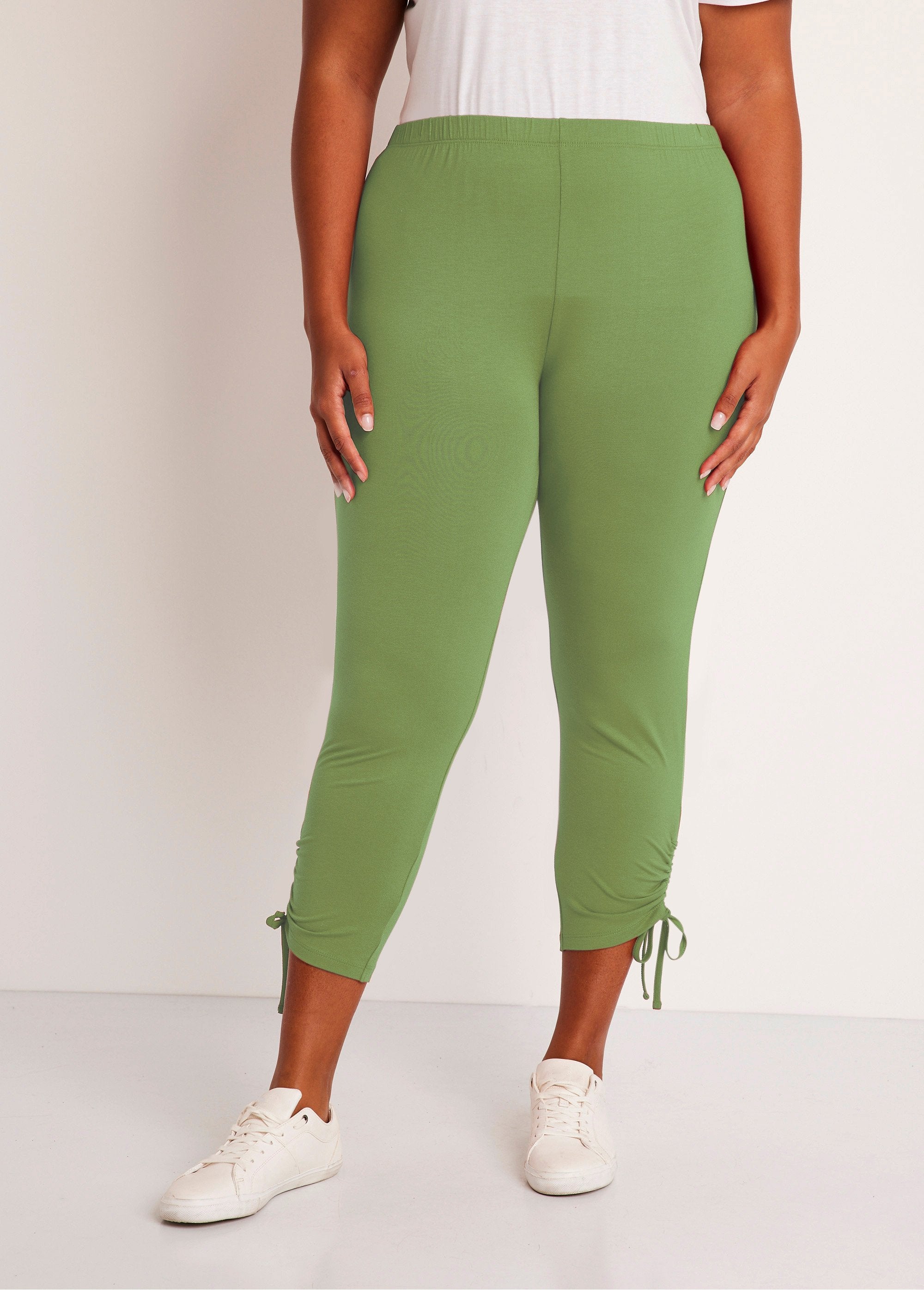 Legging_court_ceinture_élastiqué_Uni_tilleul_FA1_curvy