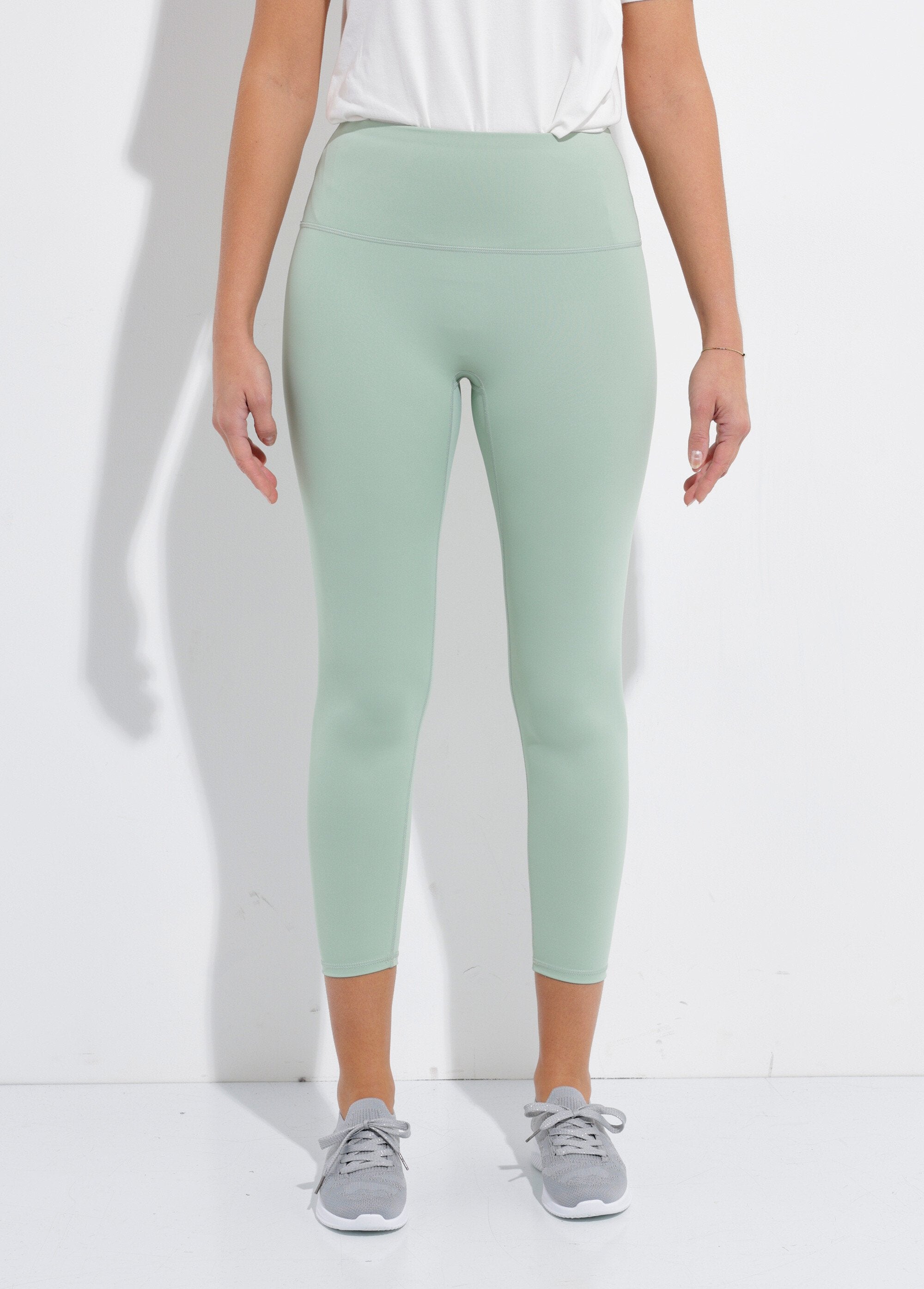 Hoog_getailleerde_stevige_sportlegging_Vert_FA1_slim