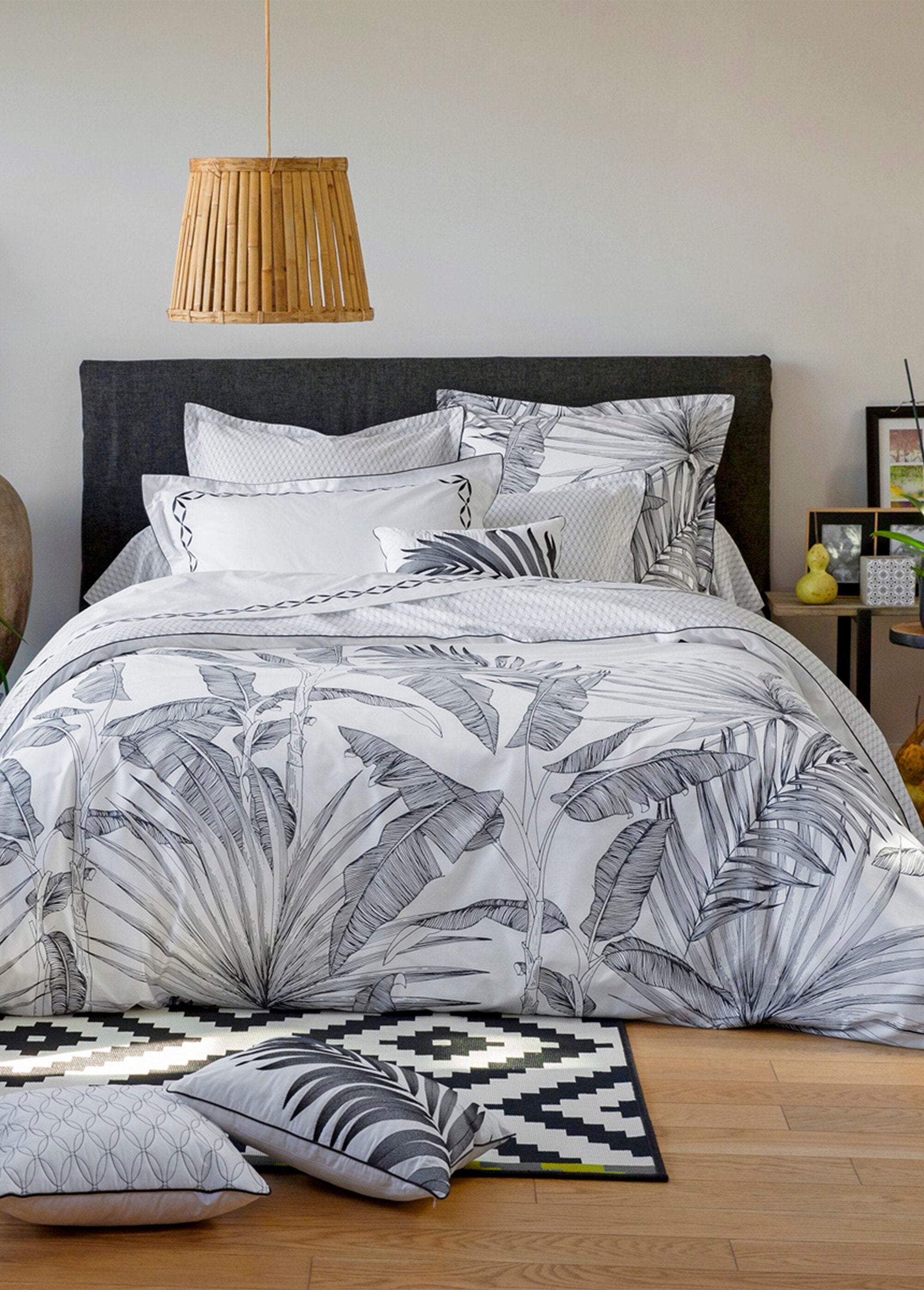 Drap_housse_percale_de_coton_TROPICAL_Fond_blanc_DE1_slim