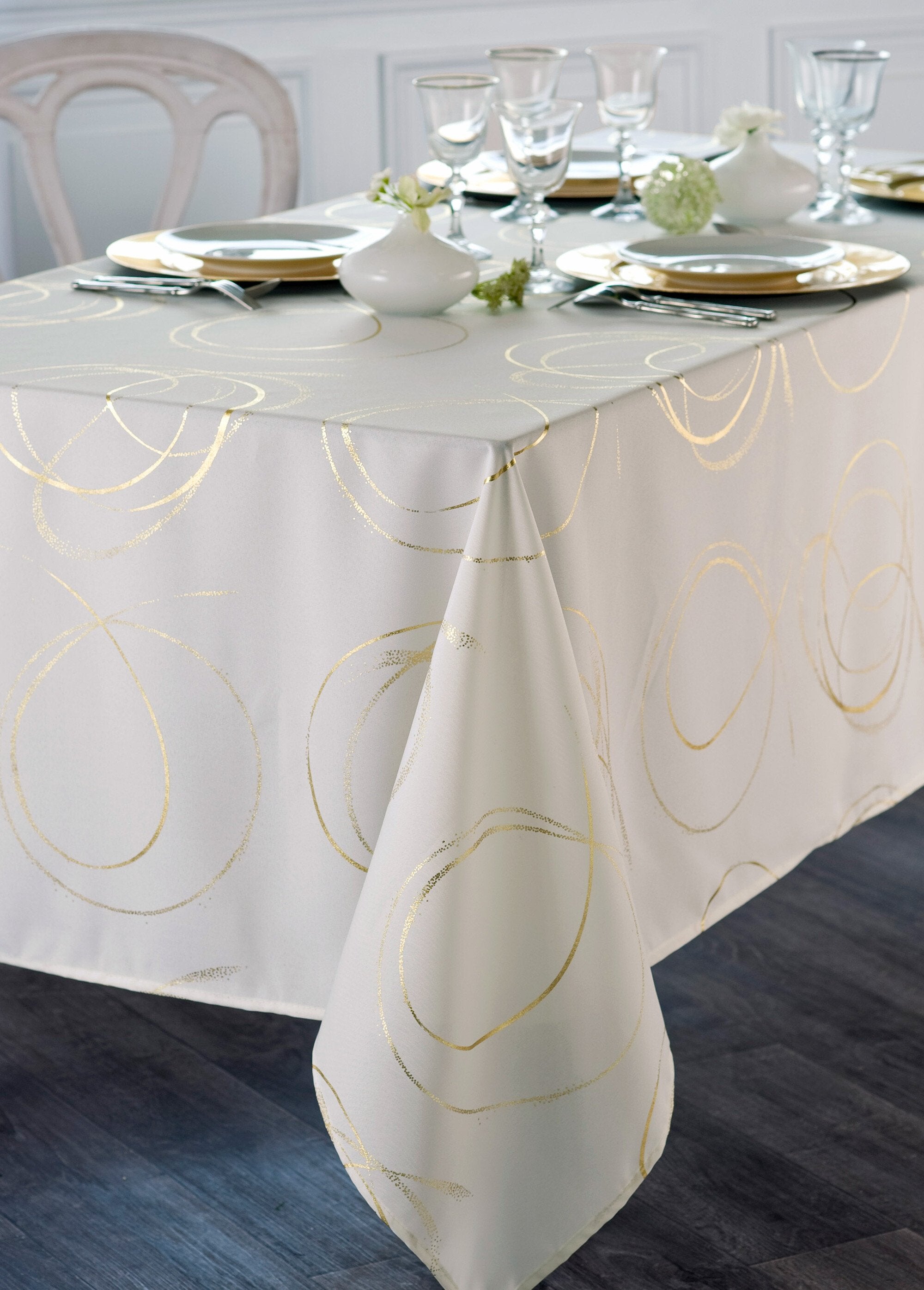 Party_tablecloth_with_scroll_pattern_Ivory_FA1_slim