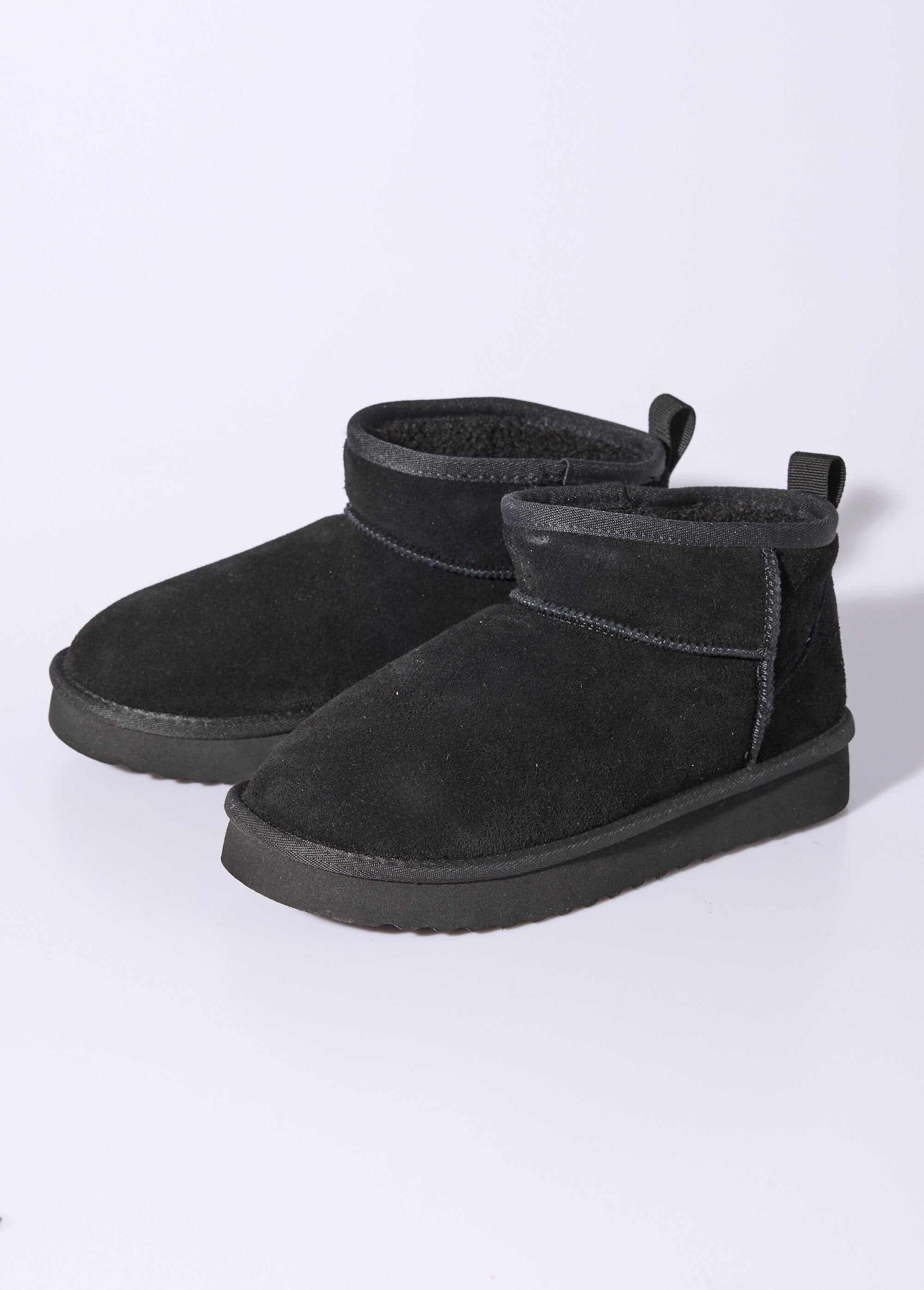 Gevulde_lage_laarzen_met_sleezool_Noir_DE1_slim