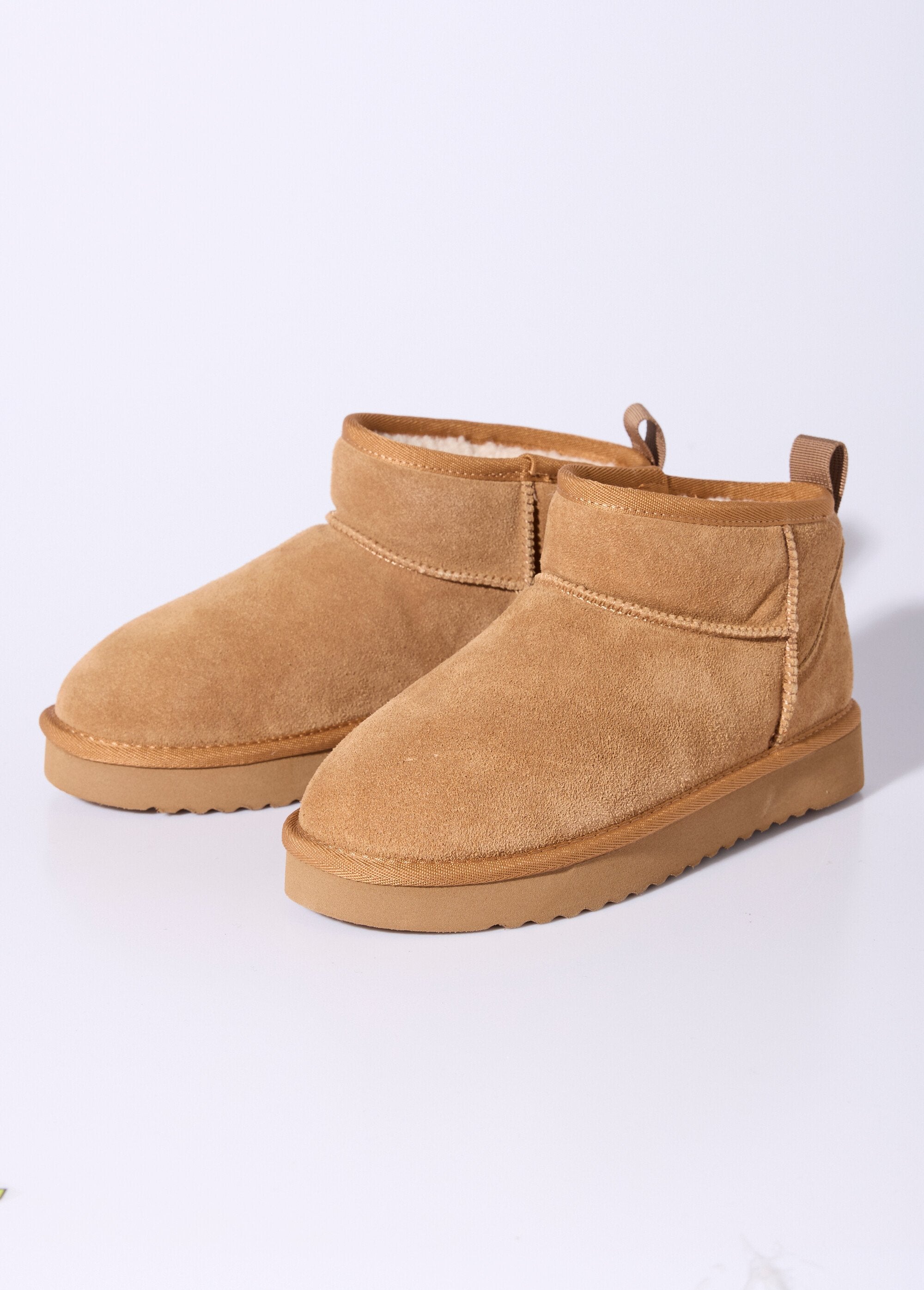 Gevulde_lage_laarzen_met_sleezool_Camel_DE1_slim