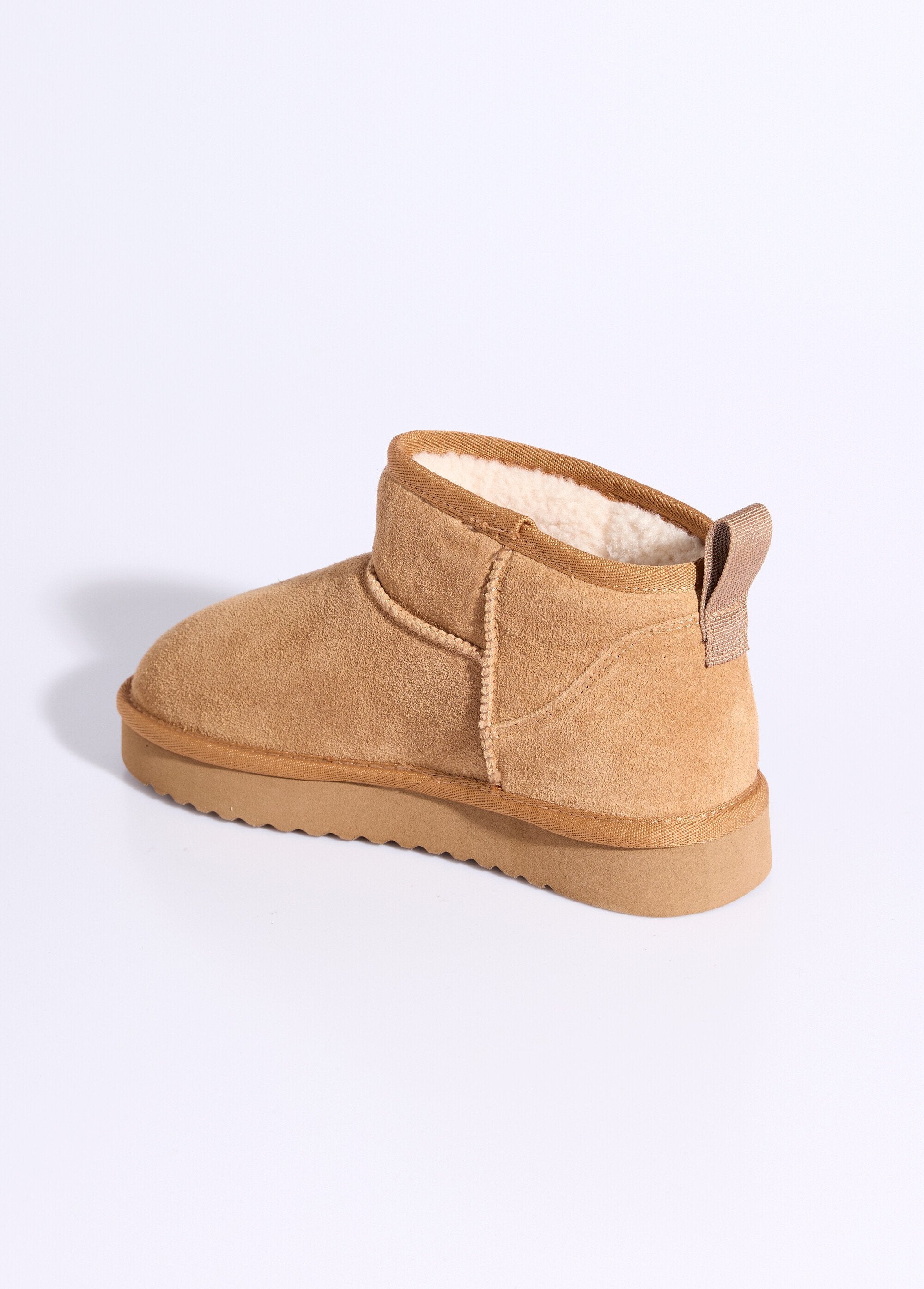 Gevulde_lage_laarzen_met_sleezool_Camel_DO1_slim