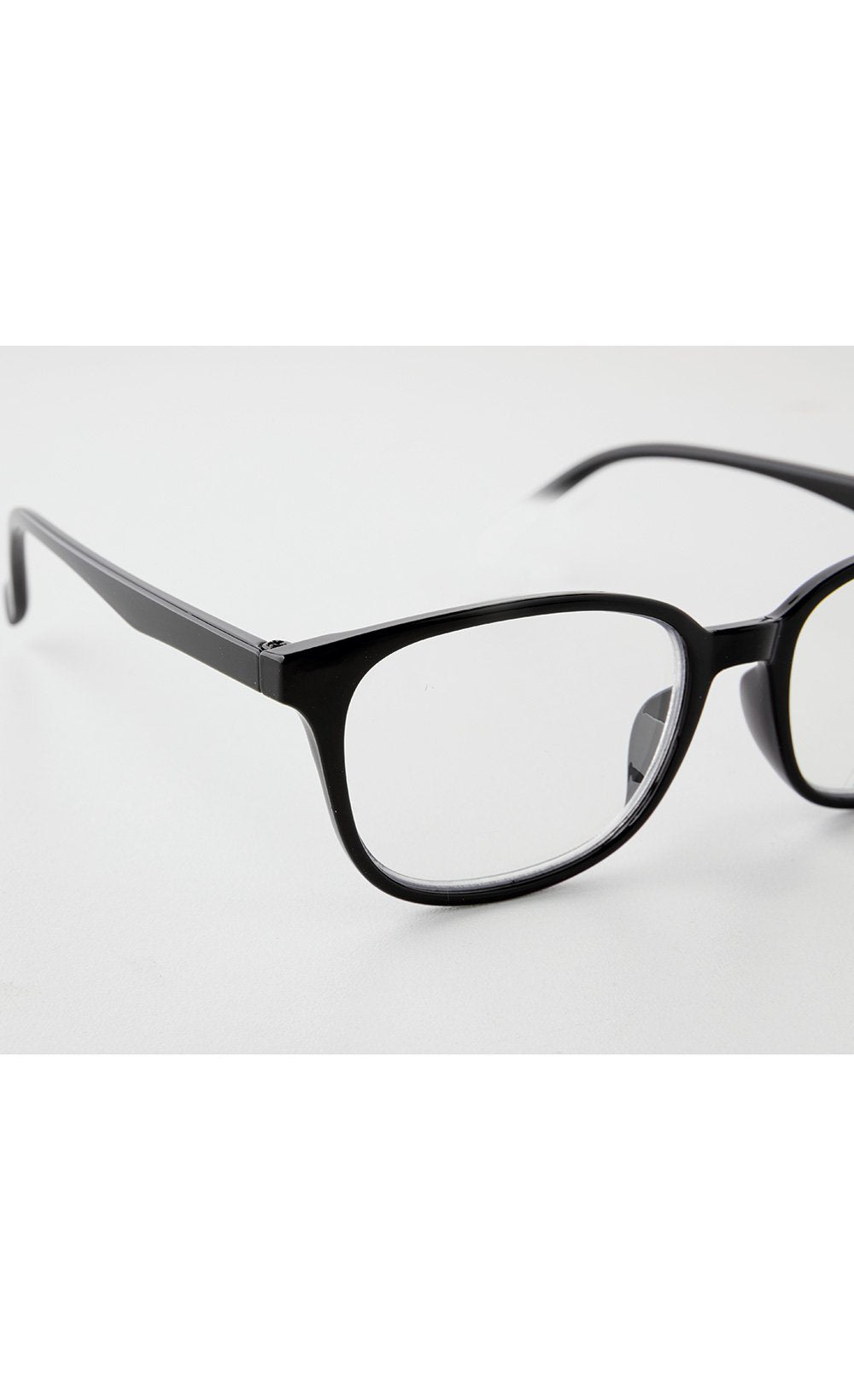 Lunettes-loupe_progressives_Les_lunettes_loupes_DE1_slim