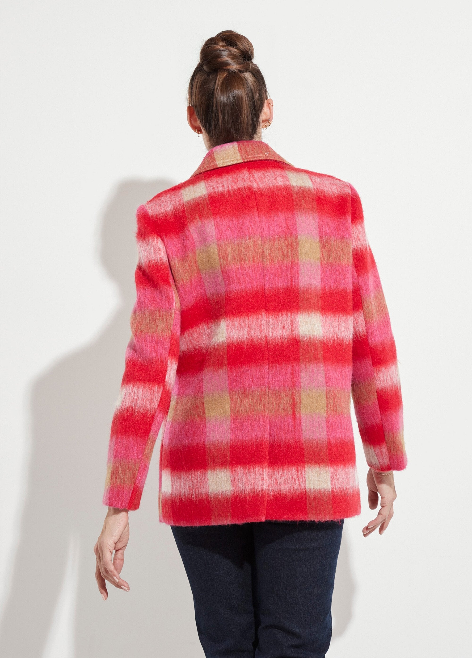 Warme_jas_van_wollen_ruitjesstof_Carreaux_rose_DO1_slim