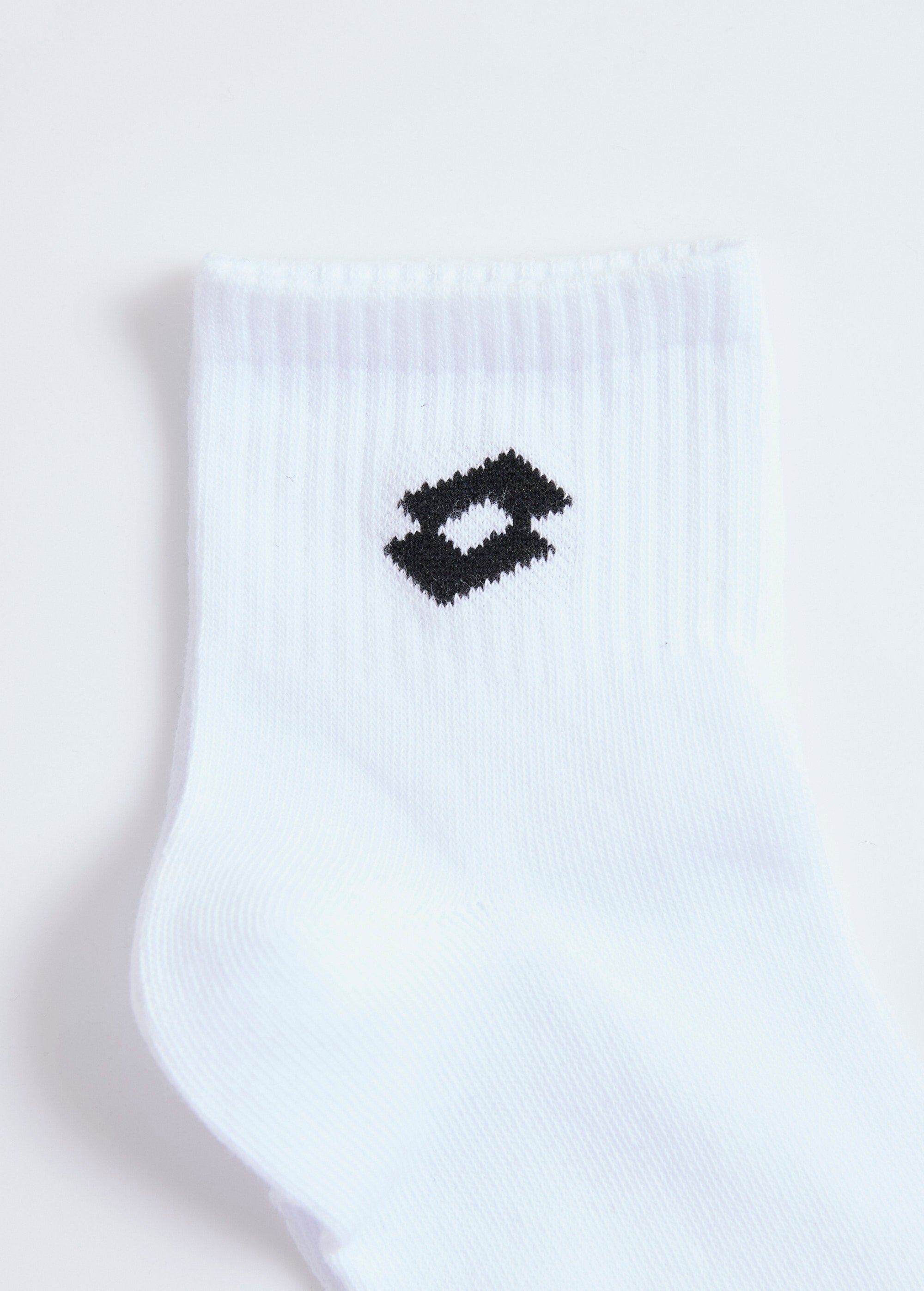 Mi-chaussettes_sport_à_côtes_avec_logo_Blanc_DE3_slim