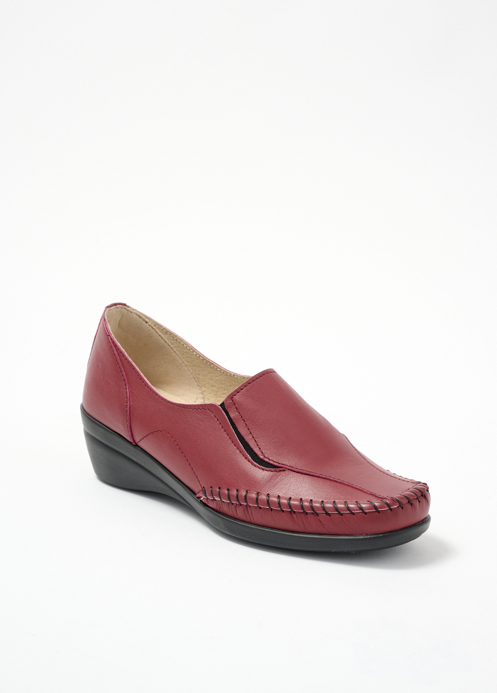 Mocassins_de_cunha_larga_em_pele_Bordeaux_FA1_slim