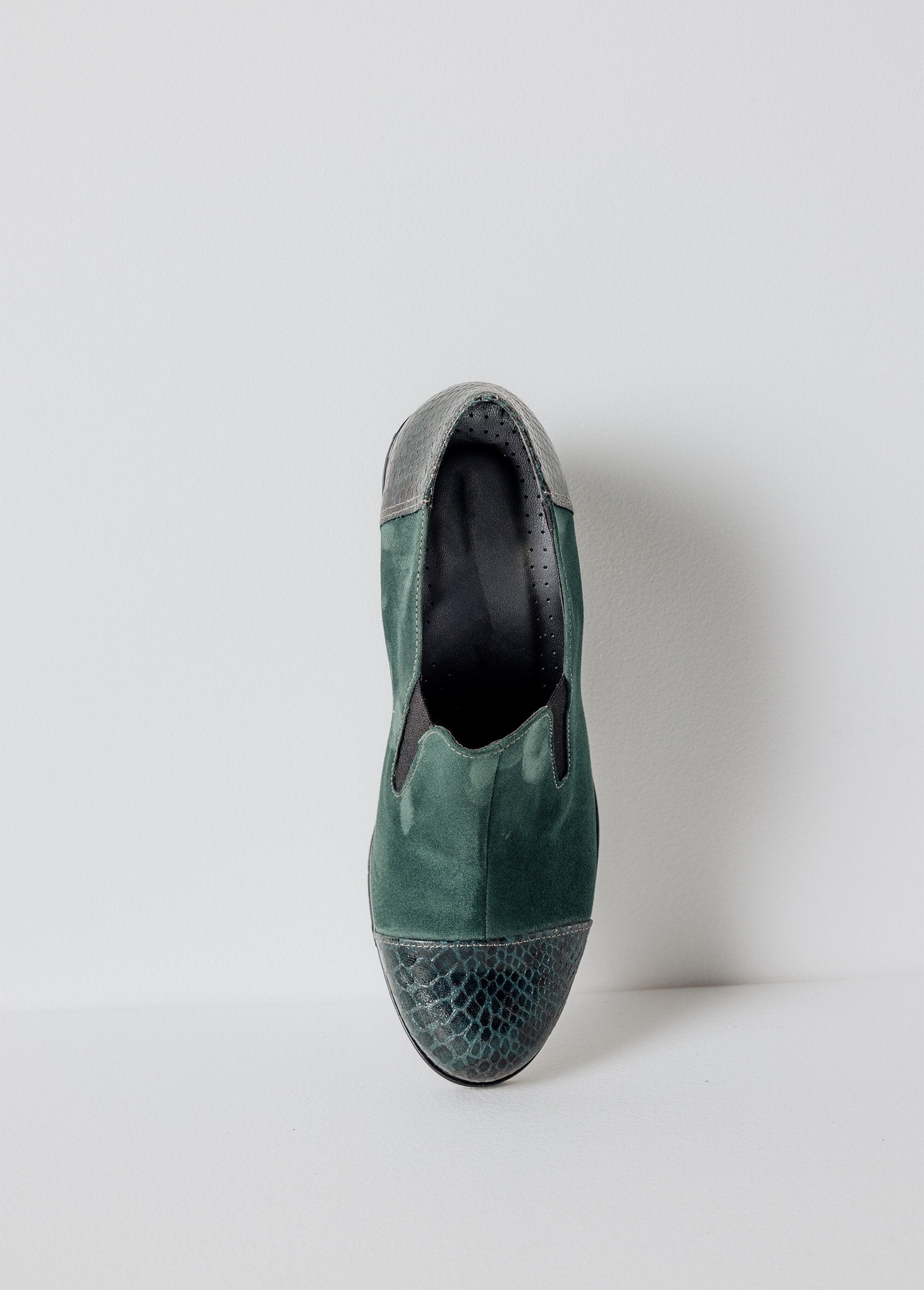 Mocassins_compensés_largeur_confort_élastiqués_Vert_OV1_slim