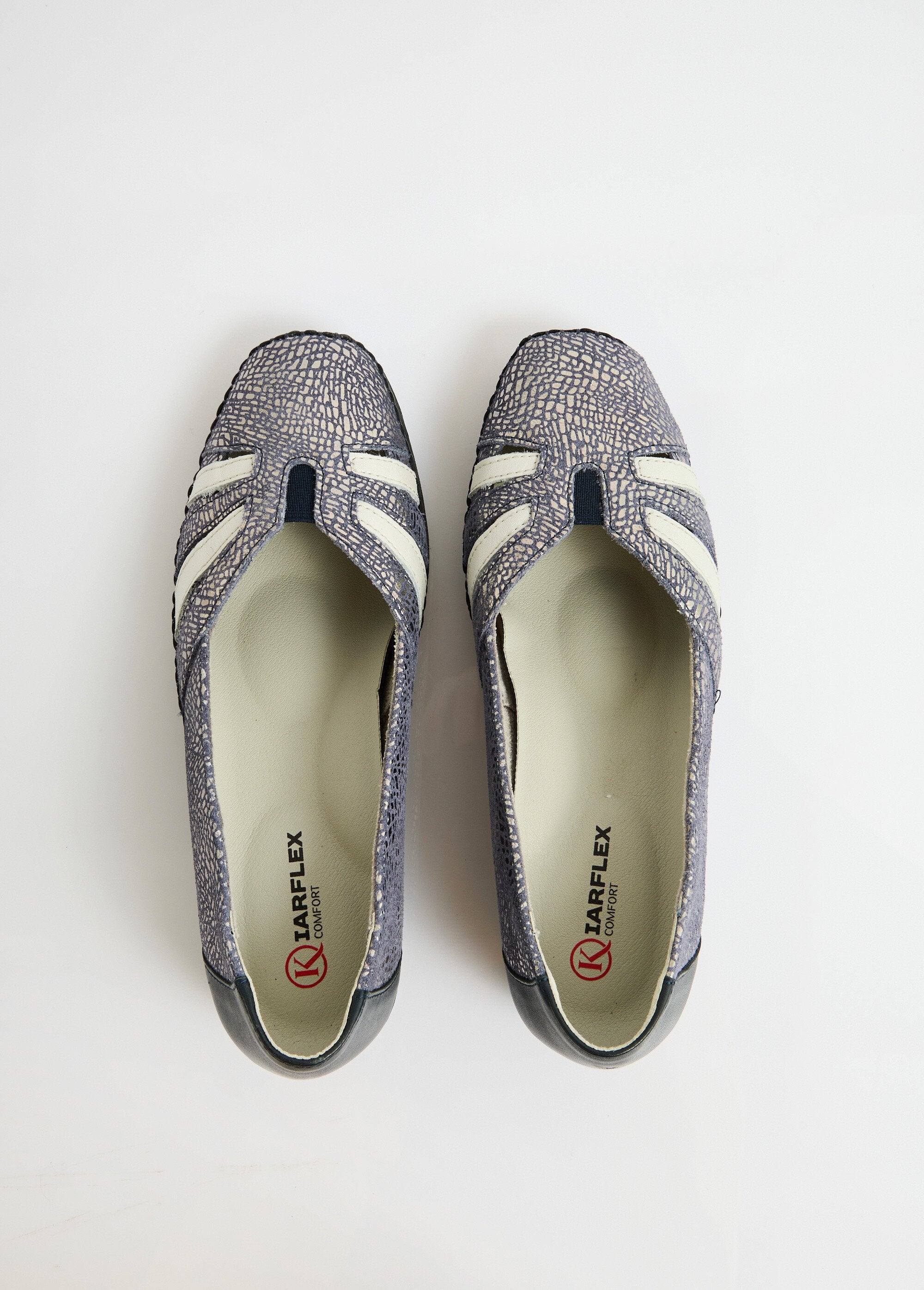 Leren_sleehakken_in_een_comfortabele_wijdte_Marine_OV1_slim