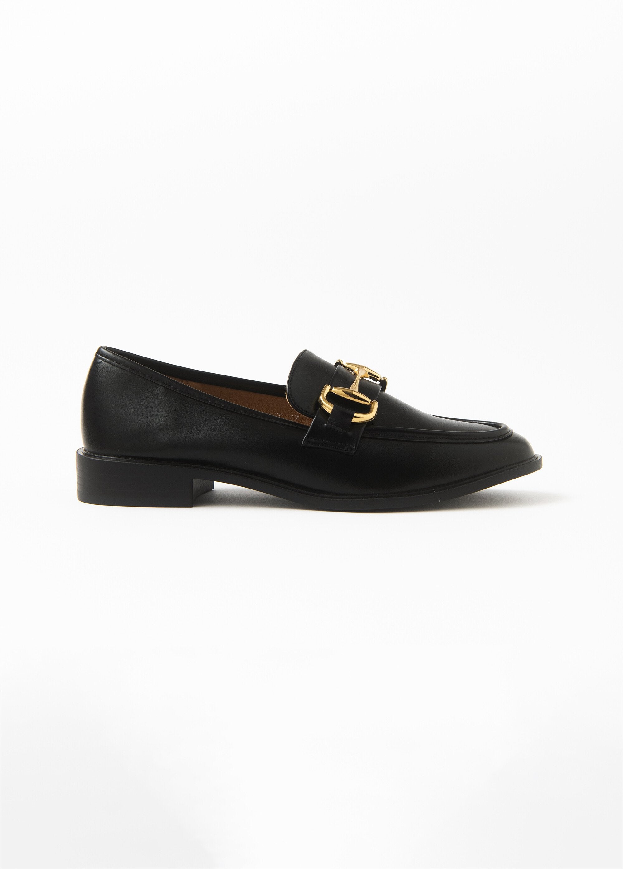 Elegante_damesloafers_met_gouden_gespen_Noir_DR1_slim