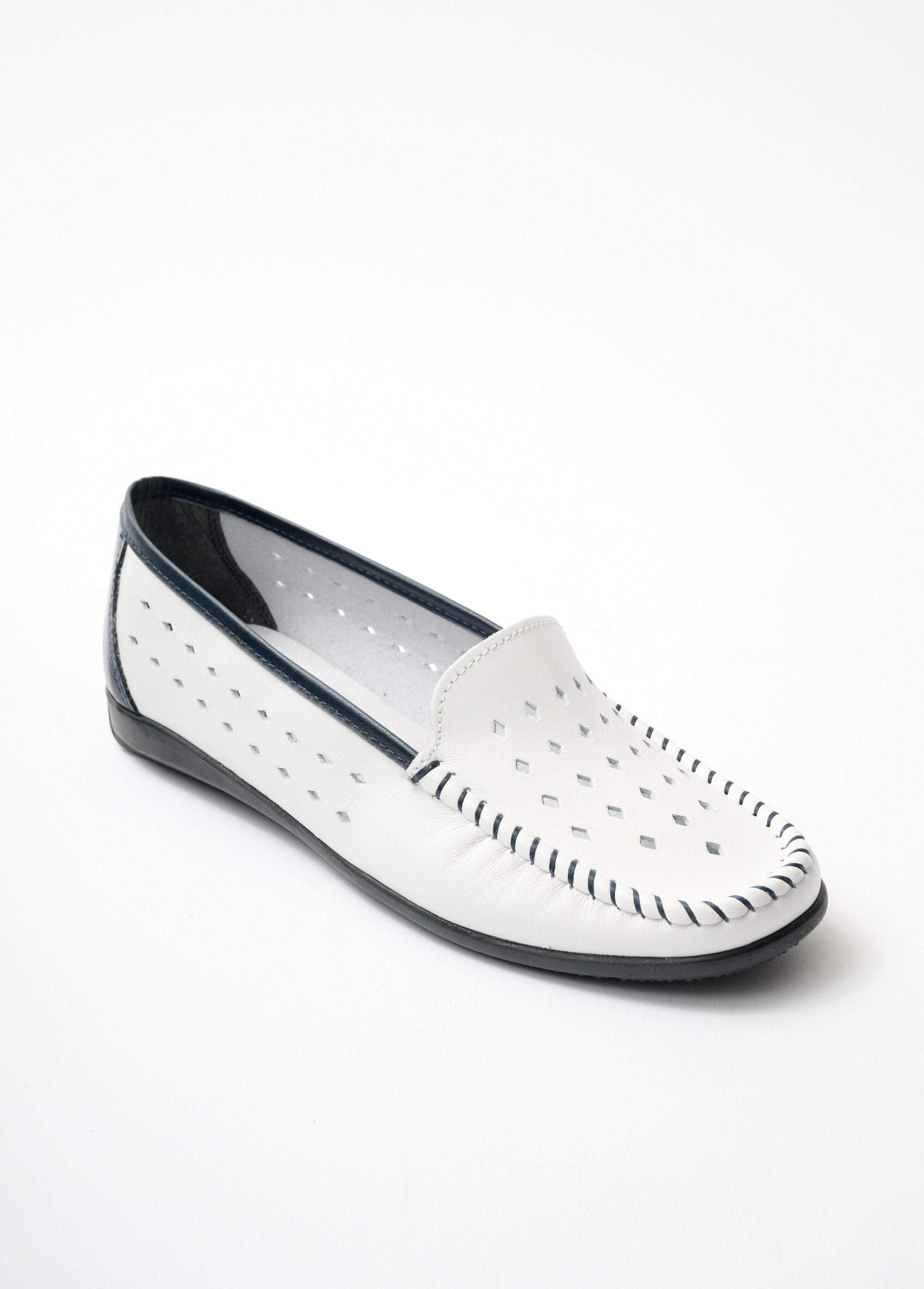 Mocassins_souples_largeur_confort_cuir_Blanc_FA1_slim