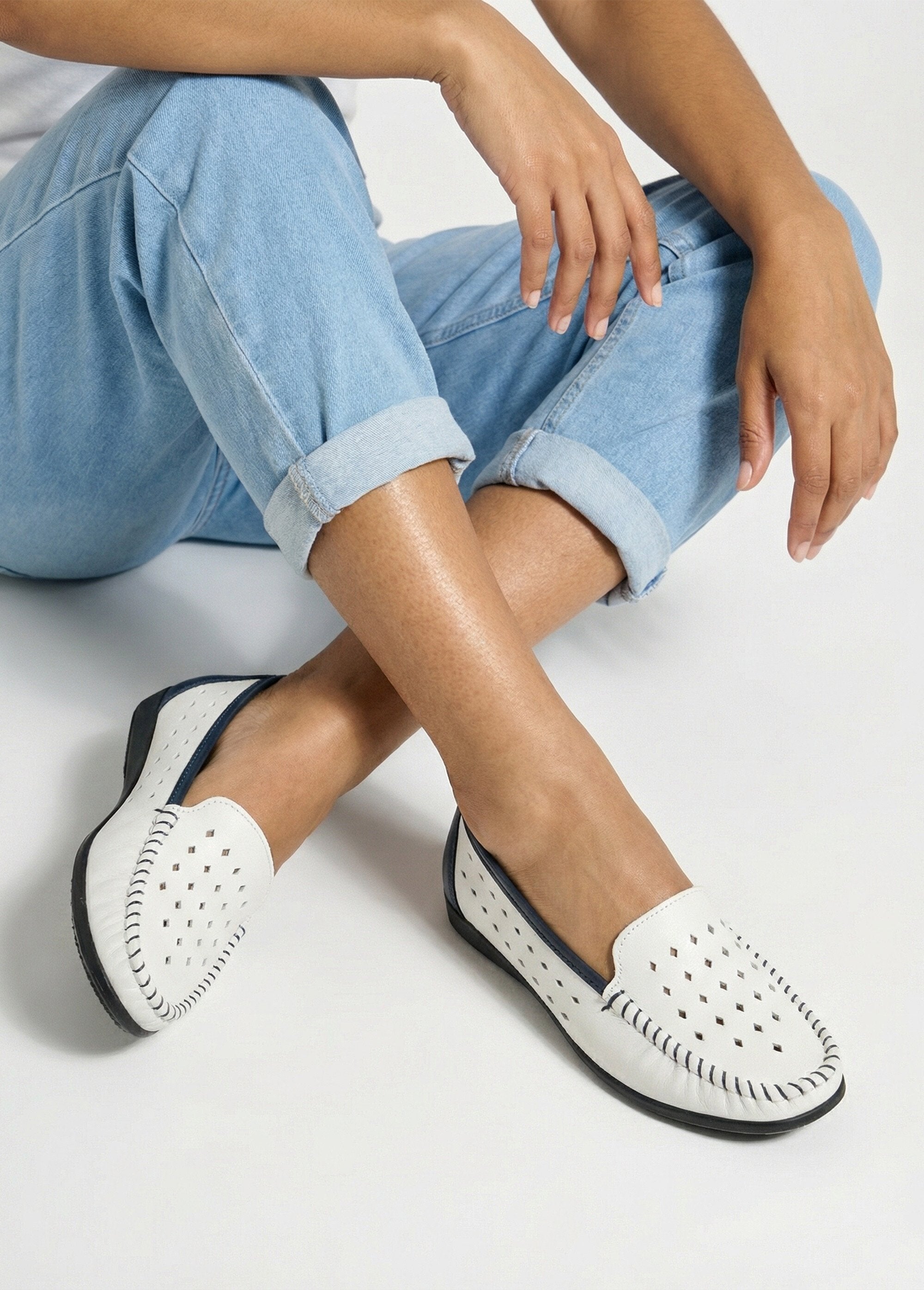 Mocassins_souples_largeur_confort_cuir_Blanc_SF1_slim
