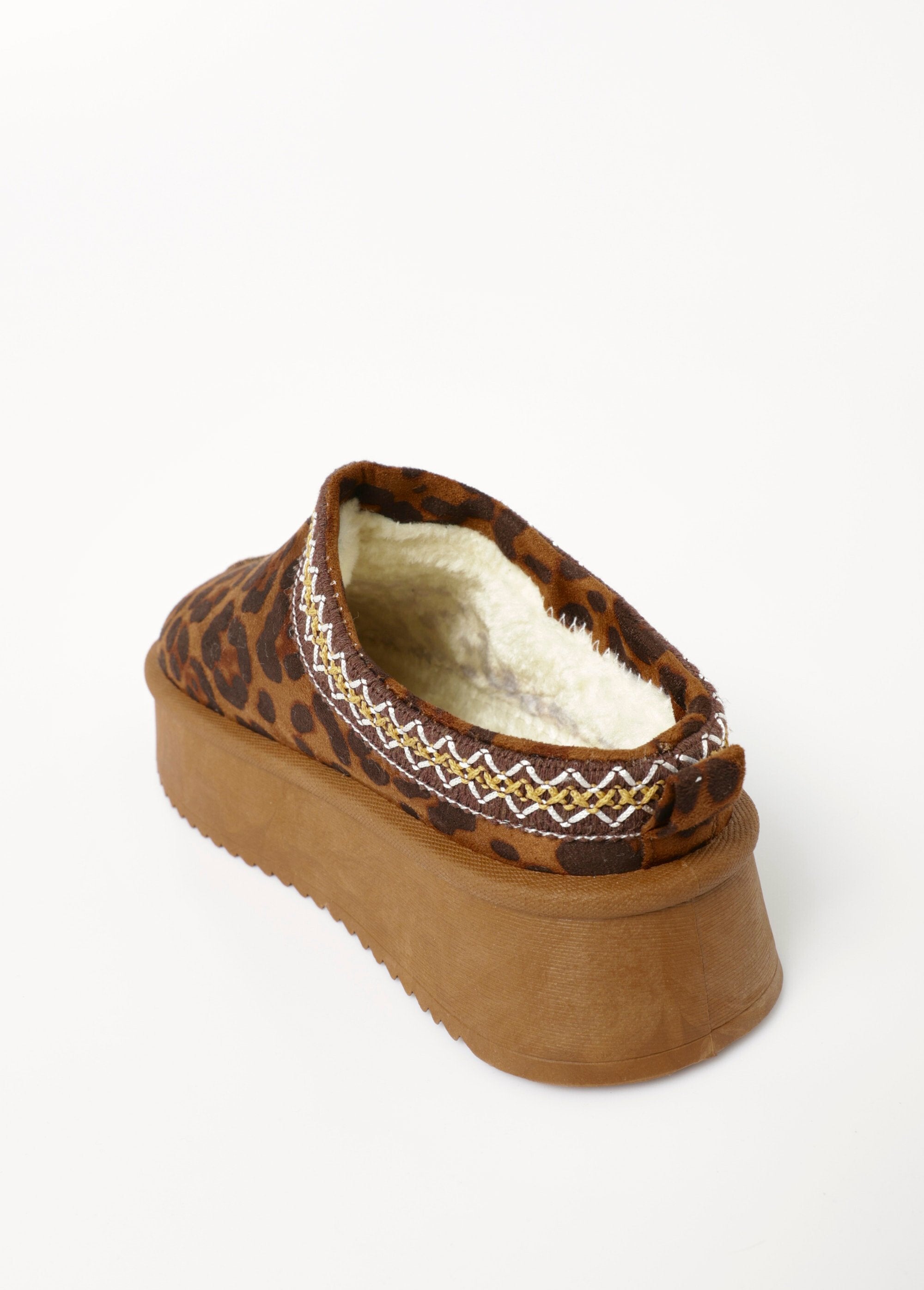 Suède_muiltjes_met_voering_en_sleehak_Leopard_DO1_slim