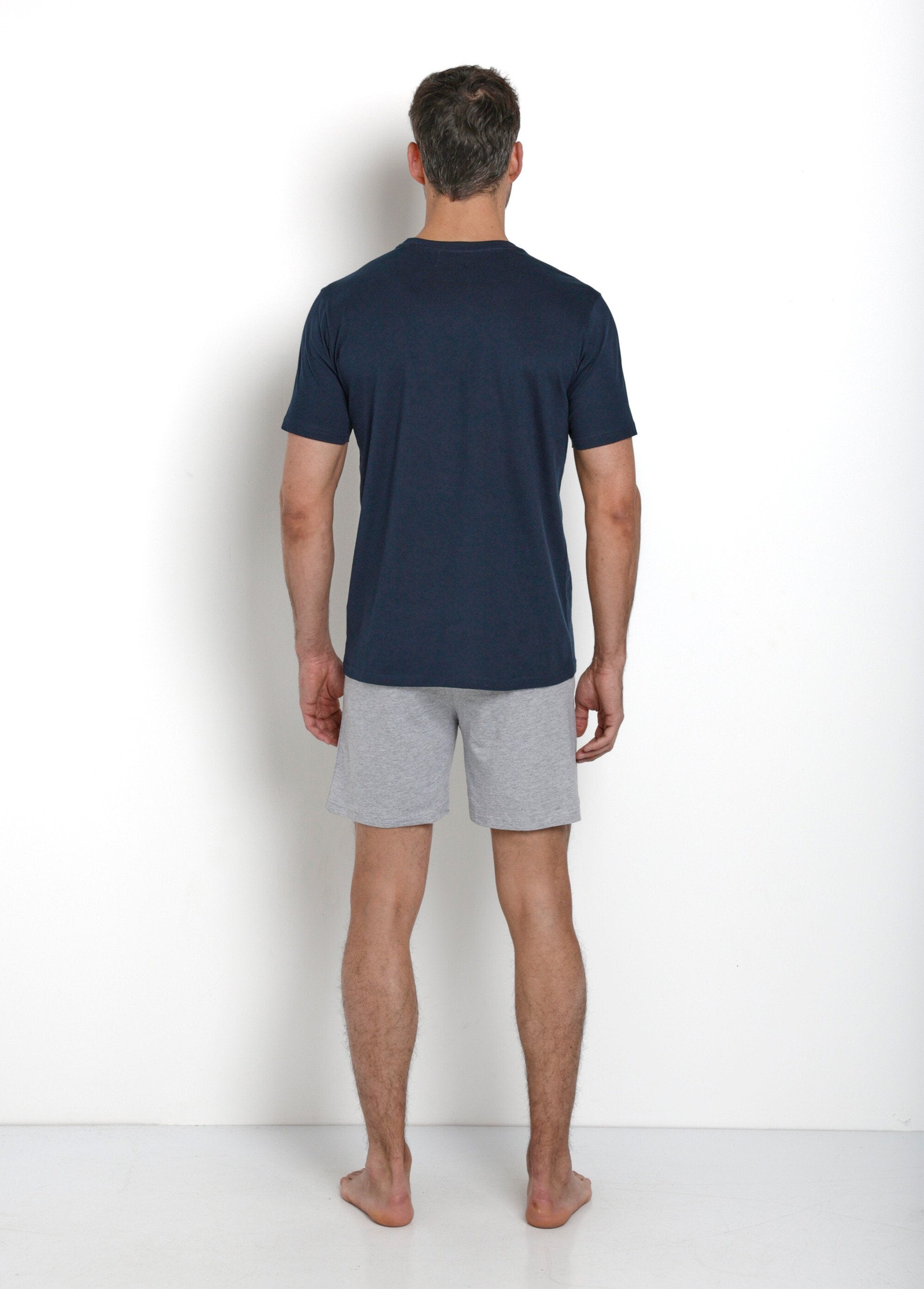 Katoenen_pyjamashort_met_3D-logo,_donker_thema_Marine_DO1_slim