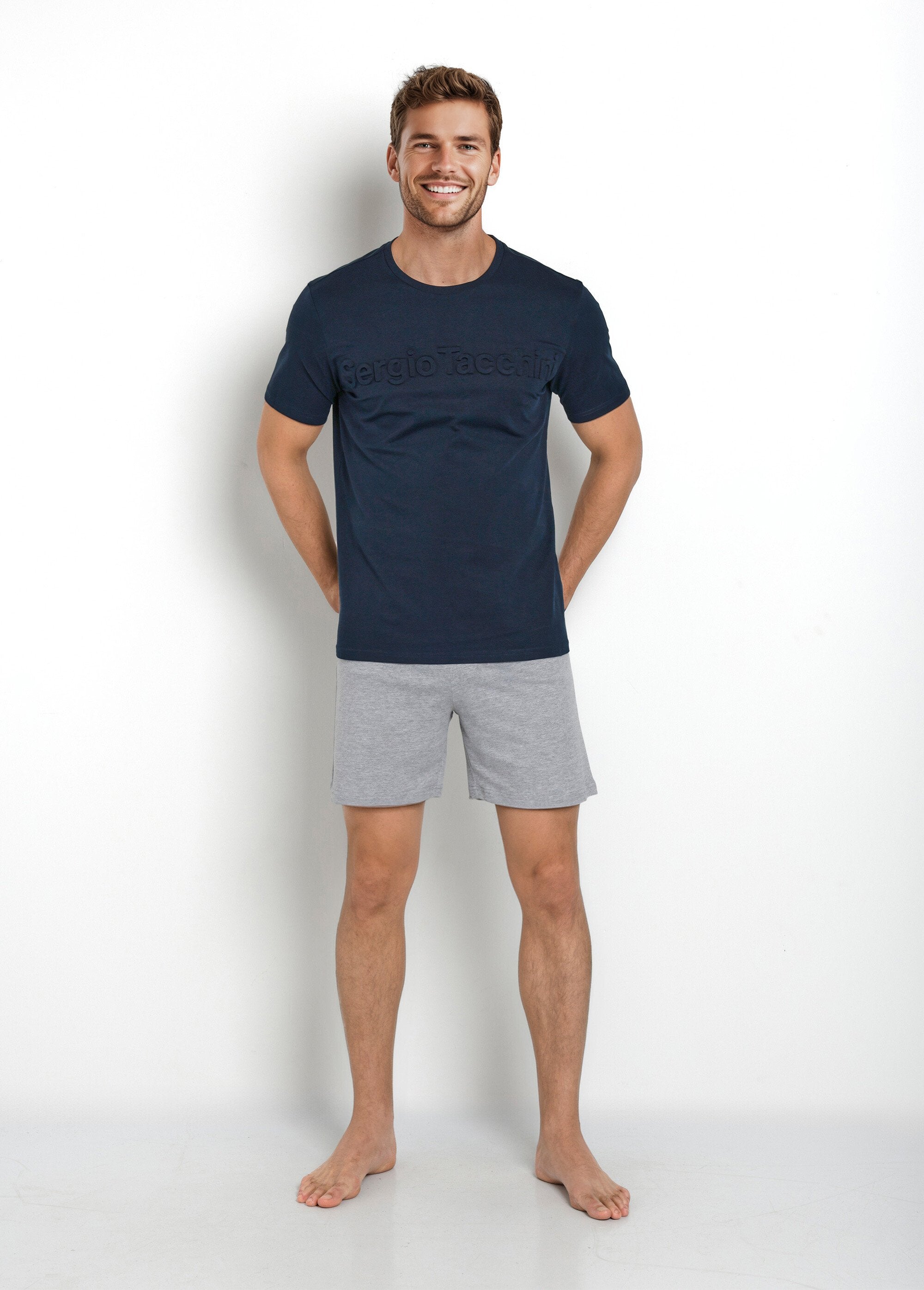 Katoenen_pyjamashort_met_3D-logo,_donker_thema_Marine_FA1_slim