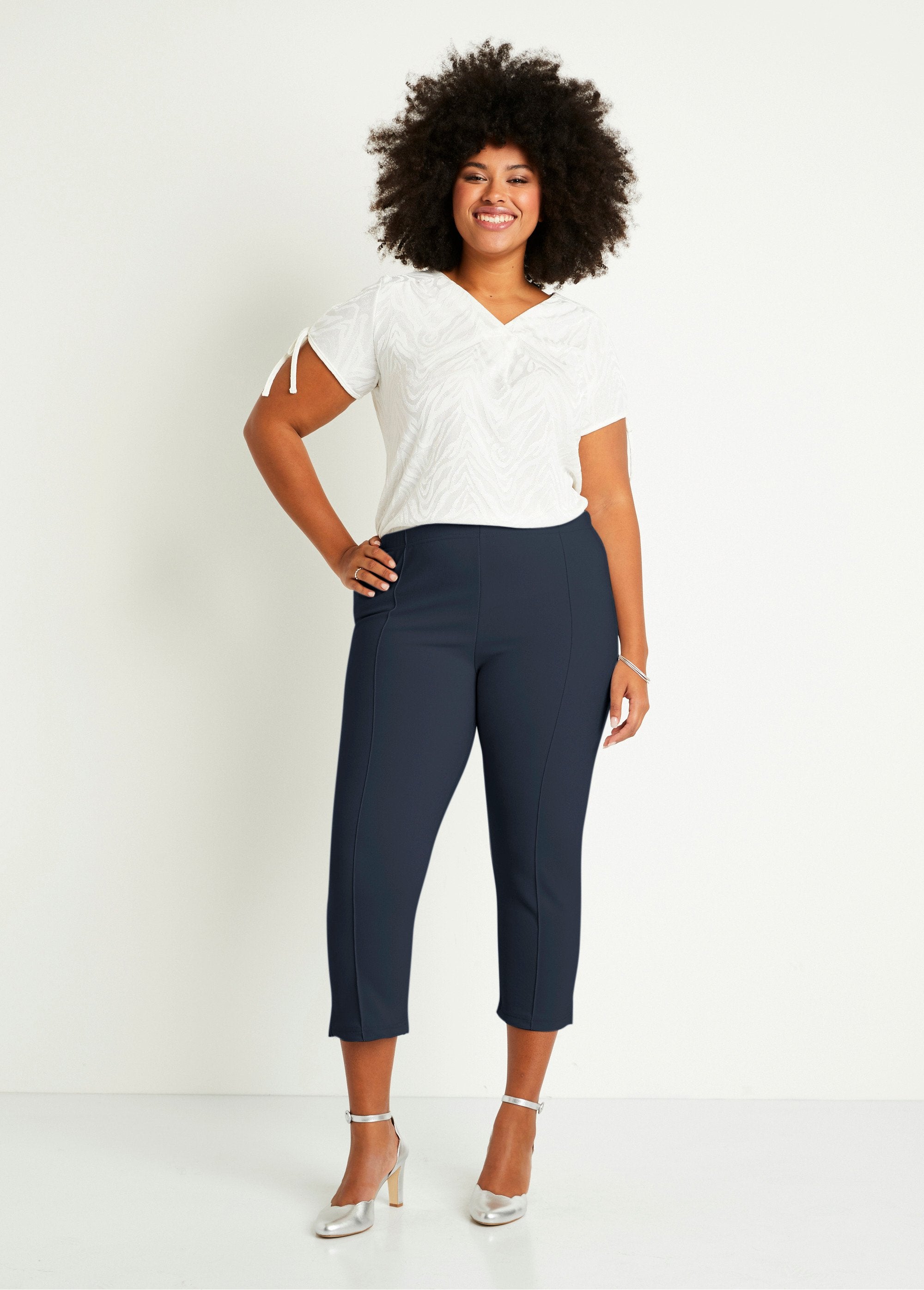 Ribbed_elasticated_waist_cropped_pants_Marine_SF1_curvy