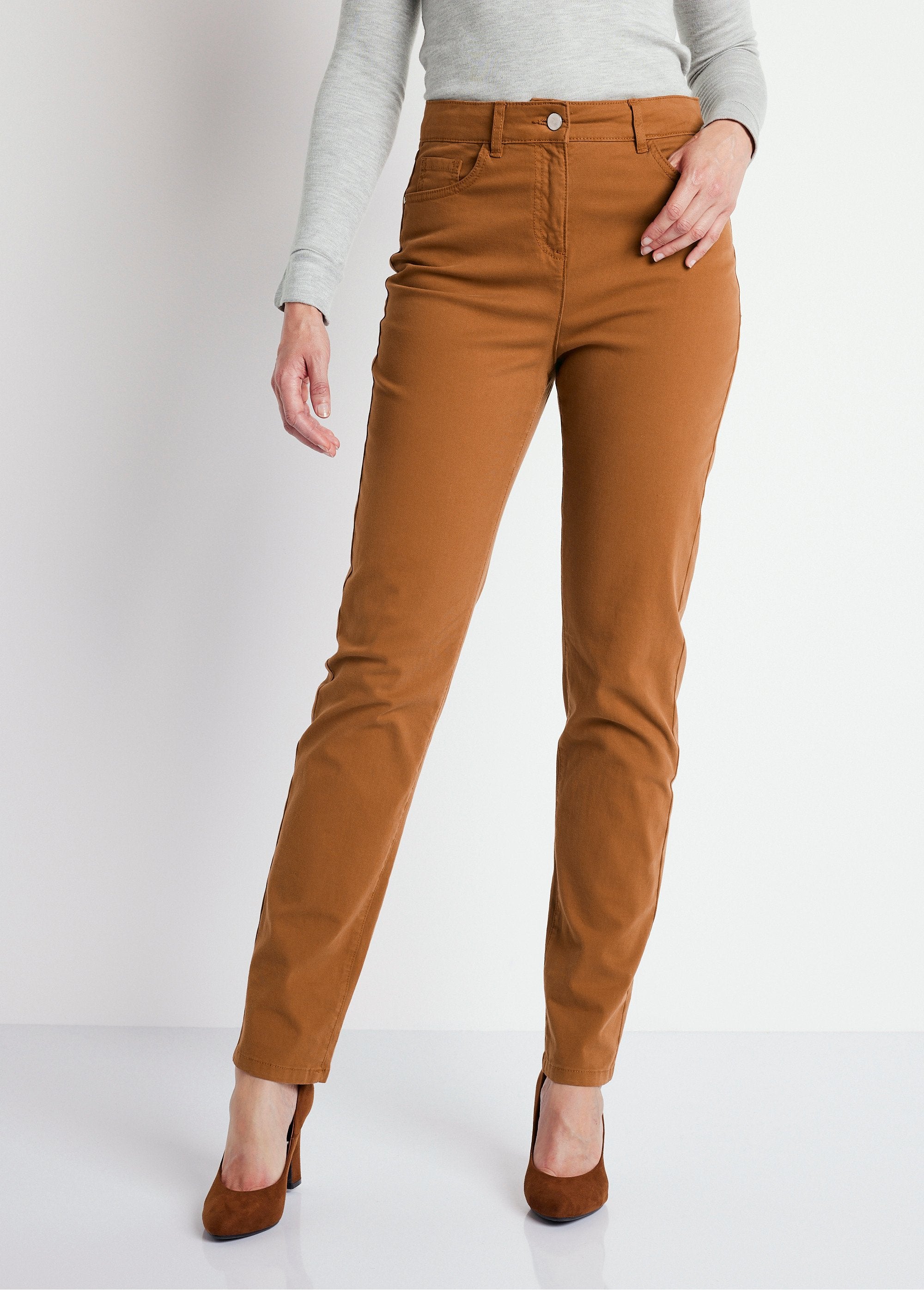 5-pocket_stretch_katoenen_broek_met_rechte_pijpen_Eekhoorn_FA1_slim