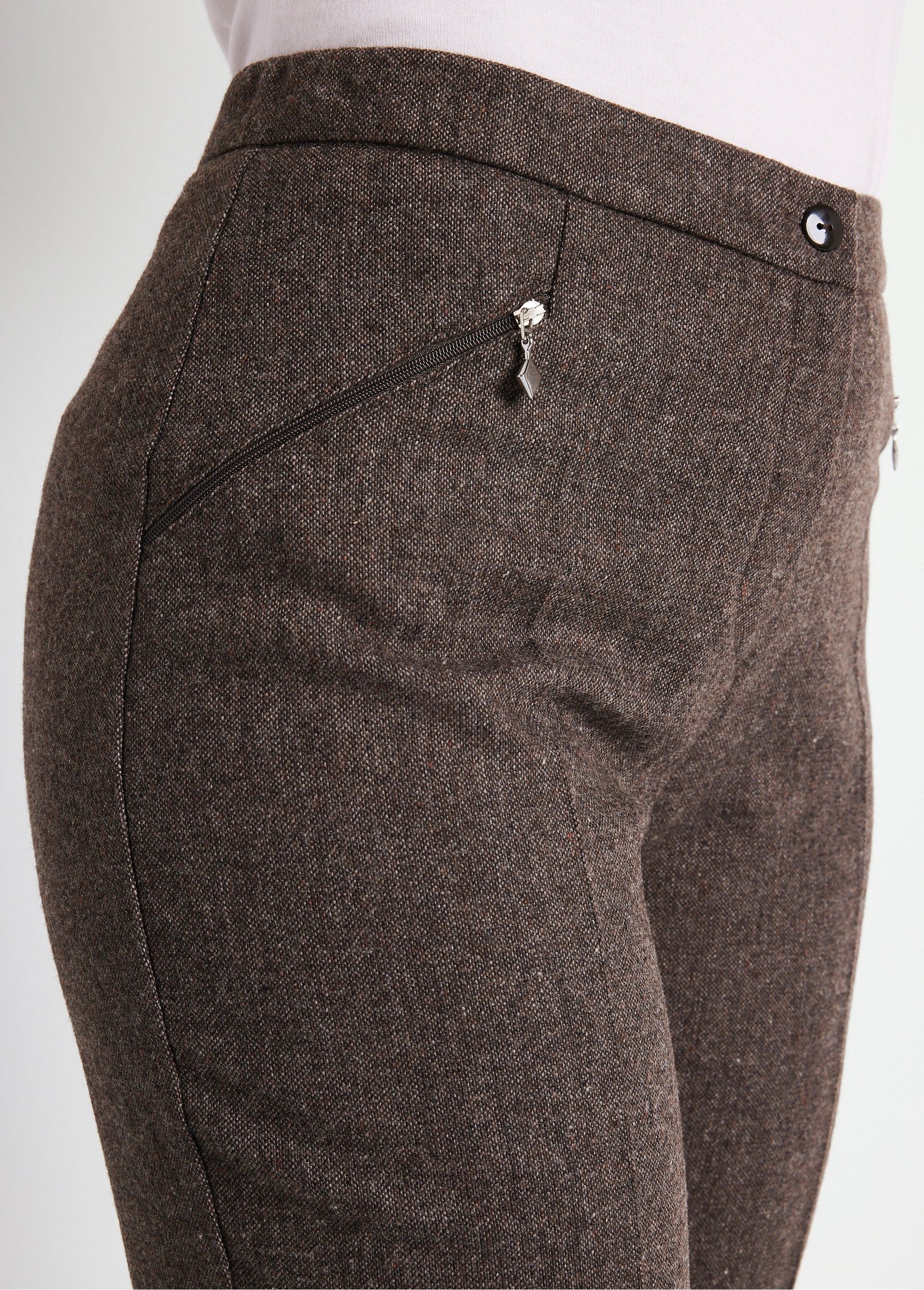 Pantalon_droit_chevrons_ou_chiné_entrejambe_70_cm_Chine_marron_DE1_slim