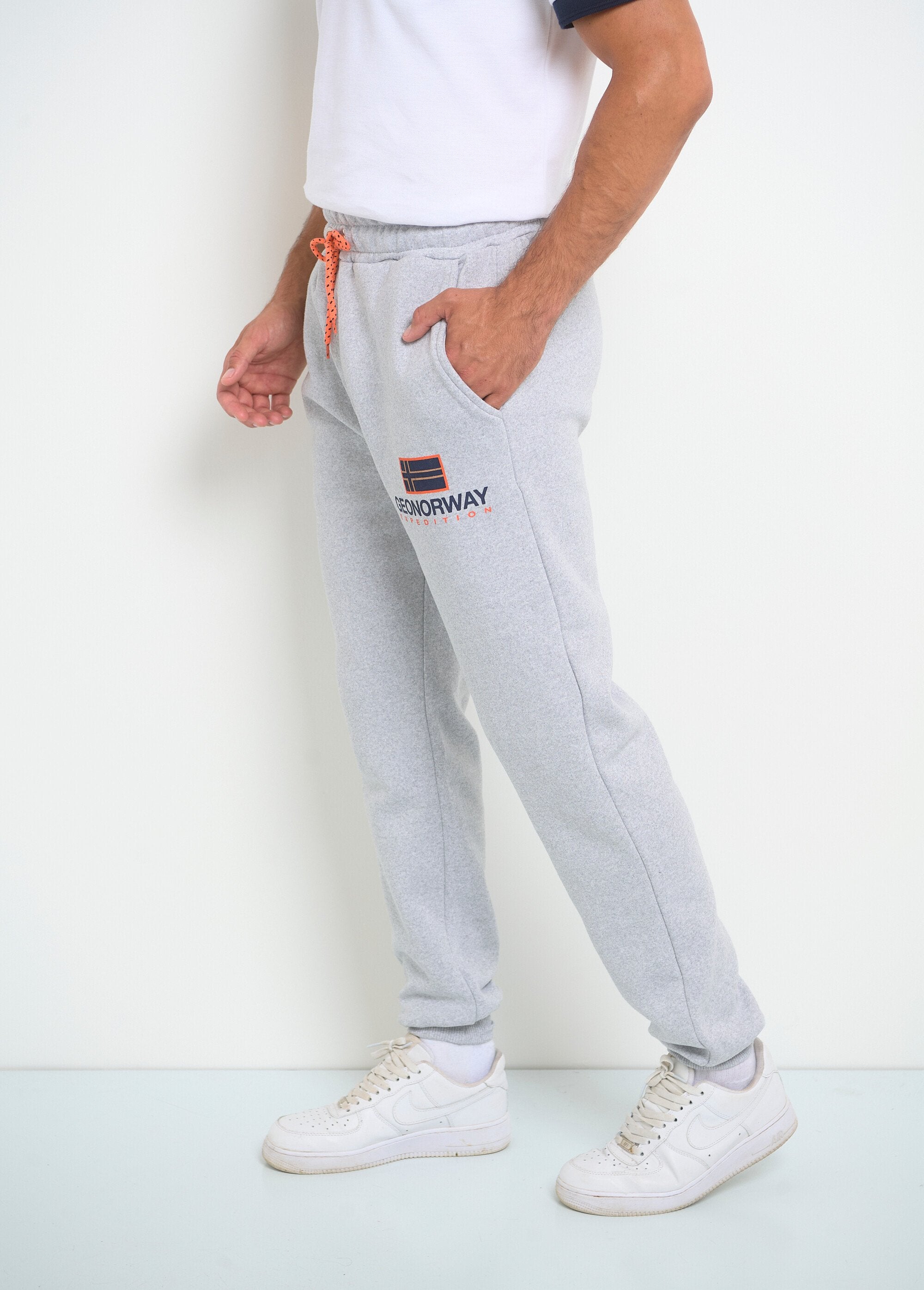 Joggingbroek_met_contrasterende_stropdas_Gris_melange_GA1_slim