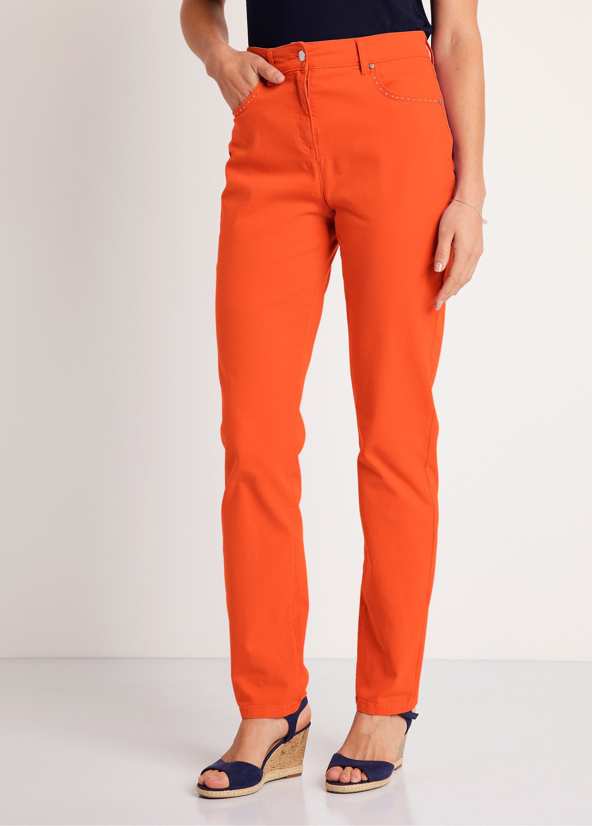 Calça_reta_de_algodão_stretch_com_5_bolsos_LARANJA_FA1_slim